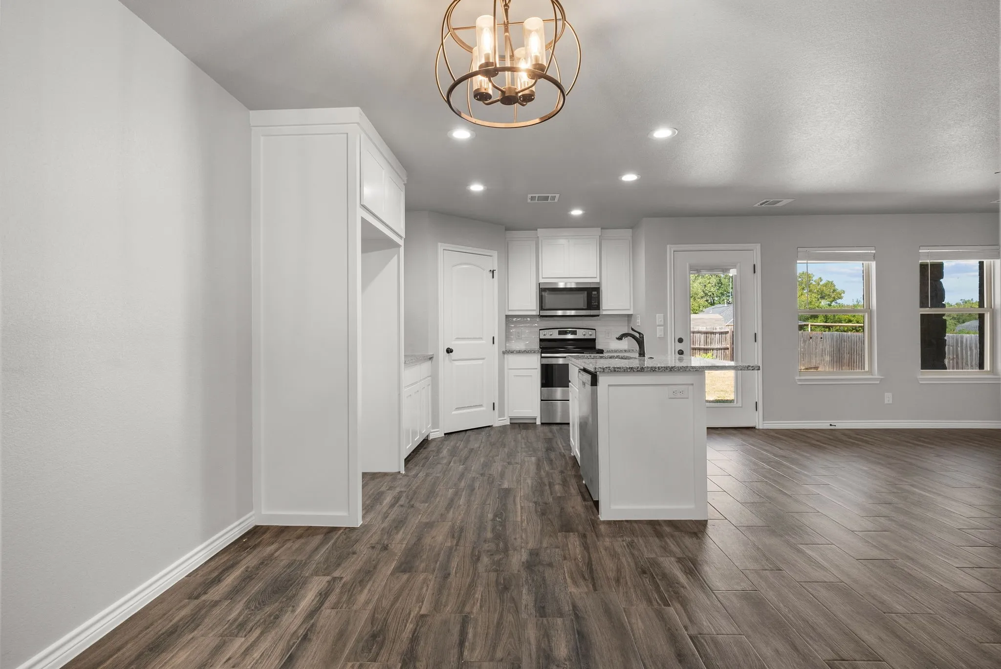 Duplex For Rent in Parker County , 220 St Charles Drive A, Springtown, Texas 76082, 3 Bedroom, 2 Bathroom, 1 Garage spaces, 1,398 Sqft, built in 2022, mls#21328667, Real Estate Agent in Springtown, Homes For Rent in Parker county, Homes For Rent in Springtown, Realtor in Springtown Texas, Real Estate Brokerage Independent Realty Texas, Luminita Cordes Realtor