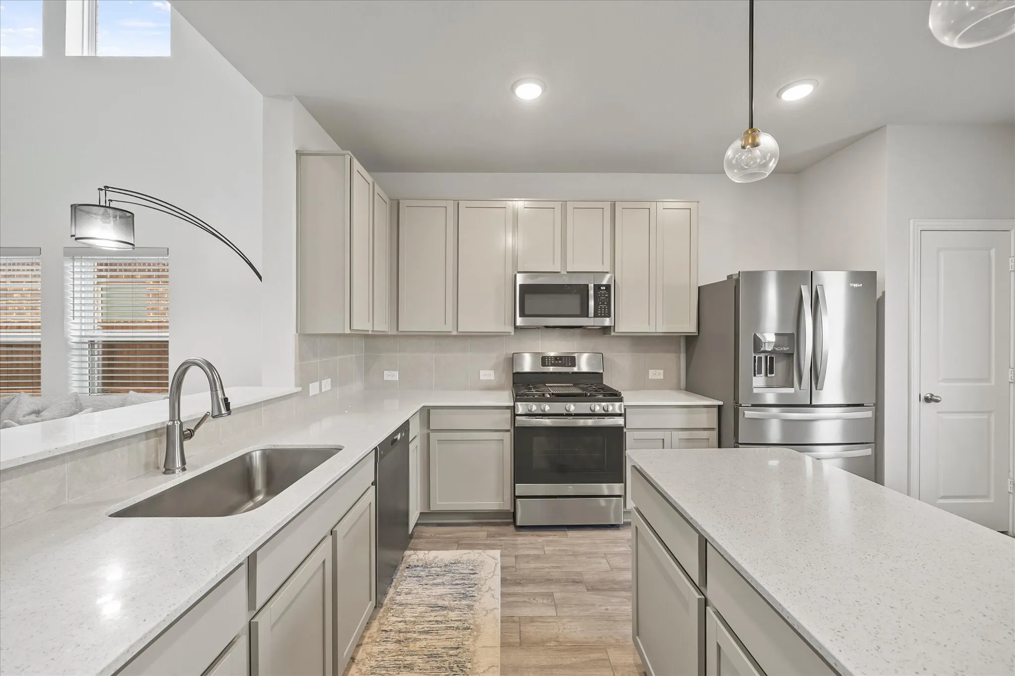 Single Family Residence For Sale in Kaufman County , 2121 Milligan Street, Forney, Texas 75126, 4 Bedroom, 3 Bathroom, 2 Garage spaces, 2,586 Sqft, built in 2023, mls#21337040, Real Estate Agent in Forney, Homes For Sale in Kaufman county, Homes For Sale in Forney, Realtor in Forney Texas, Real Estate Brokerage Independent Realty Texas, Luminita Cordes Realtor