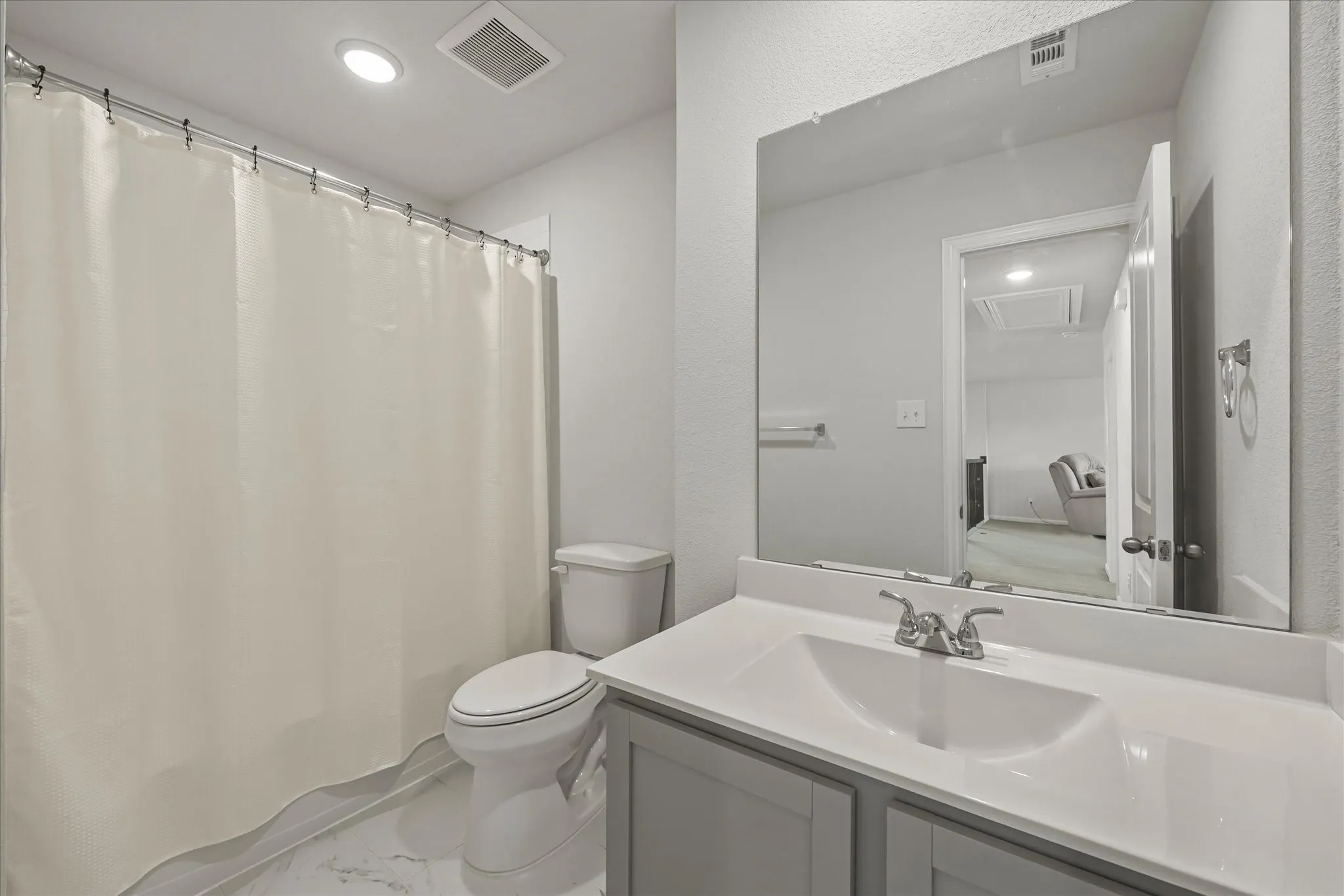 Single Family Residence For Sale in Kaufman County , 2121 Milligan Street, Forney, Texas 75126, 4 Bedroom, 3 Bathroom, 2 Garage spaces, 2,586 Sqft, built in 2023, mls#21337040, Real Estate Agent in Forney, Homes For Sale in Kaufman county, Homes For Sale in Forney, Realtor in Forney Texas, Real Estate Brokerage Independent Realty Texas, Luminita Cordes Realtor