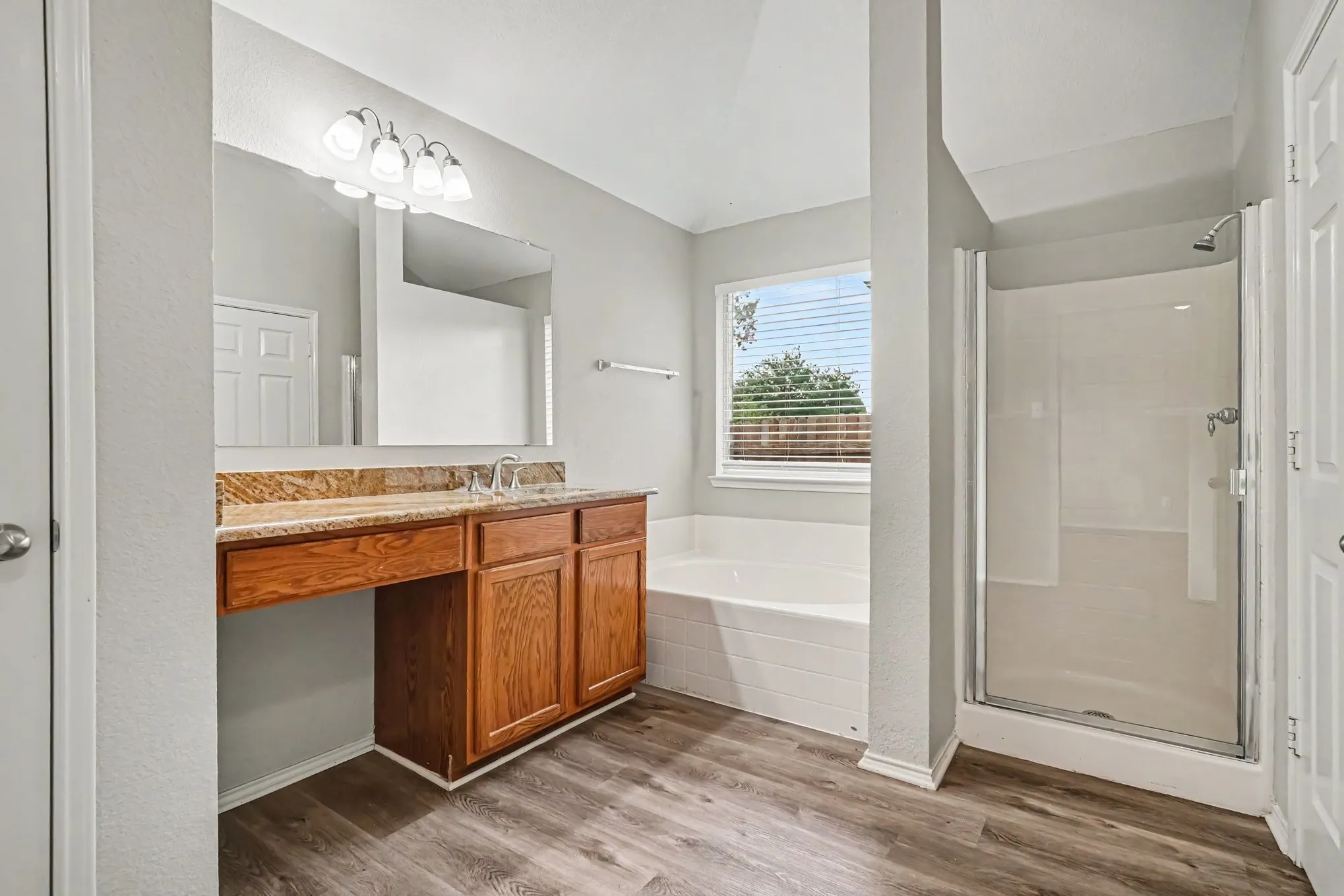 Single Family Residence For Sale in Tarrant County , 10728 Lipan Trail, Fort Worth, Texas 76108, 3 Bedroom, 2 Bathroom, 2 Garage spaces, 1,996 Sqft, built in 2004, mls#21336880, Real Estate Agent in Fort Worth, Homes For Sale in Tarrant county, Homes For Sale in Fort Worth, Realtor in Fort Worth Texas, Real Estate Brokerage Independent Realty Texas, Luminita Cordes Realtor