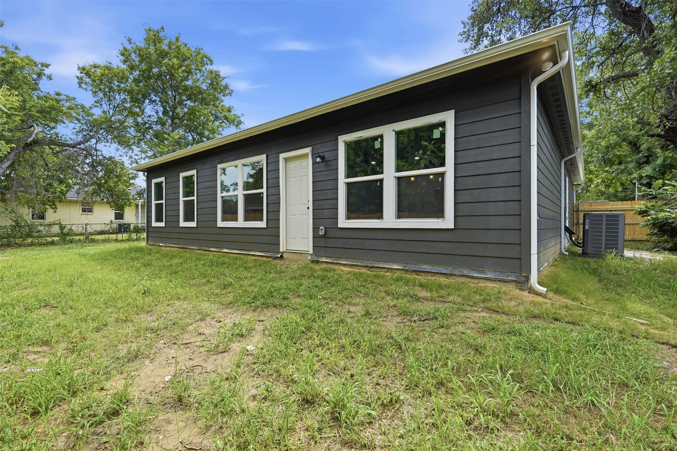 Single Family Residence For Sale in Tarrant County , 5931 Forest Haven Drive, Forest Hill, Texas 76119, 3 Bedroom, 2 Bathroom, 2 Garage spaces, 1,530 Sqft, built in 2026, mls#21337695, Real Estate Agent in Forest Hill, Homes For Sale in Tarrant county, Homes For Sale in Forest Hill, Realtor in Forest Hill Texas, Real Estate Brokerage Independent Realty Texas, Luminita Cordes Realtor