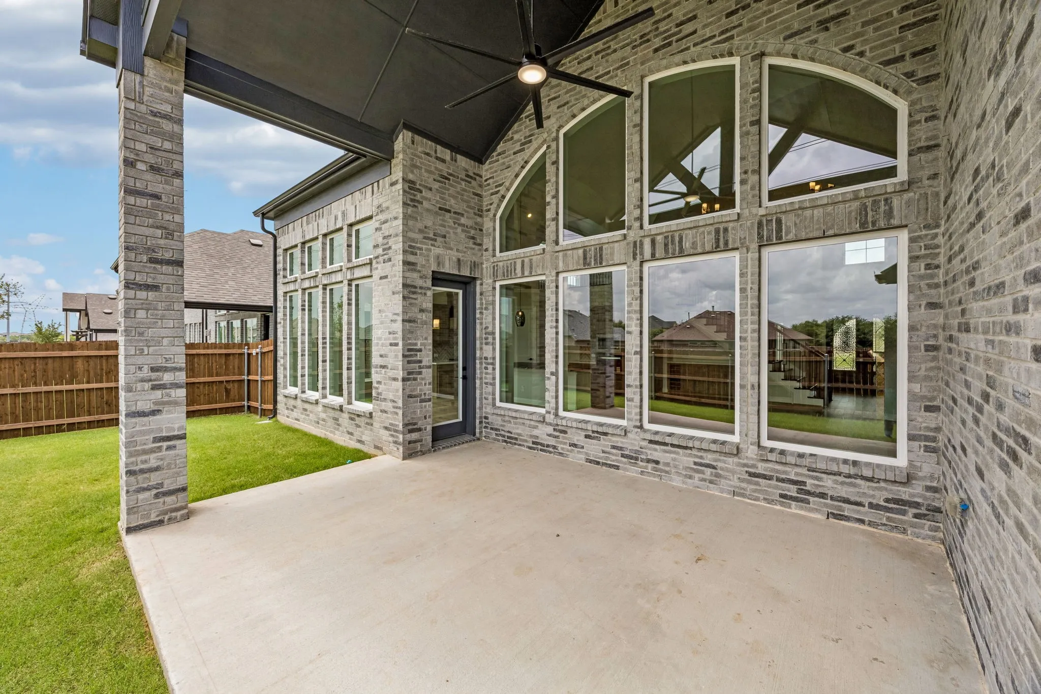 Single Family Residence For Sale in Tarrant County , 7606 Lanier Lane, Grand Prairie, Texas 75054, 3 Bedroom, 3 Bathroom, 2 Garage spaces, 3,290 Sqft, built in 2026, mls#21337697, Real Estate Agent in Grand Prairie, Homes For Sale in Tarrant county, Homes For Sale in Grand Prairie, Realtor in Grand Prairie Texas, Real Estate Brokerage Independent Realty Texas, Luminita Cordes Realtor