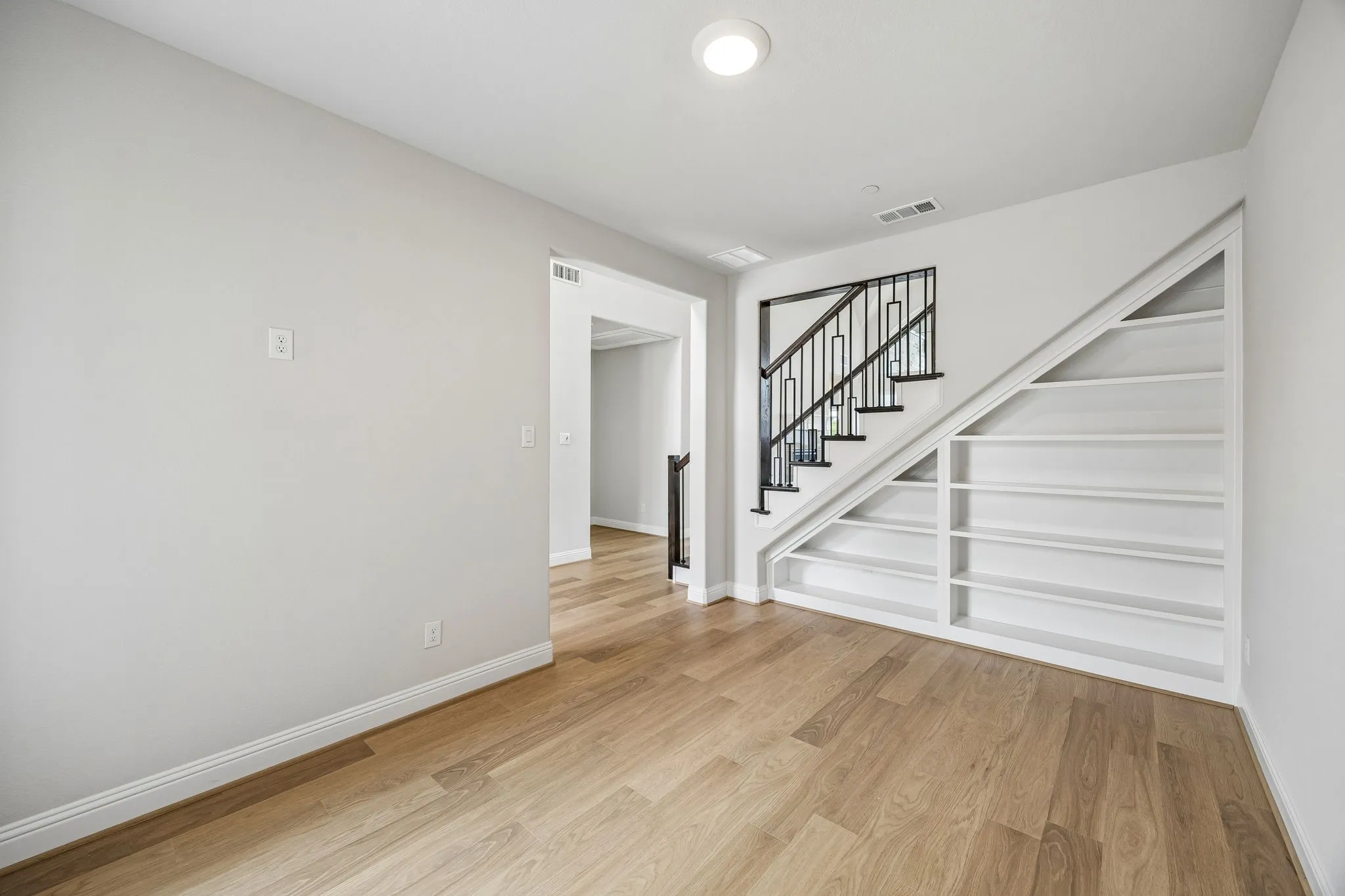 Single Family Residence For Sale in Tarrant County , 7606 Lanier Lane, Grand Prairie, Texas 75054, 3 Bedroom, 3 Bathroom, 2 Garage spaces, 3,290 Sqft, built in 2026, mls#21337697, Real Estate Agent in Grand Prairie, Homes For Sale in Tarrant county, Homes For Sale in Grand Prairie, Realtor in Grand Prairie Texas, Real Estate Brokerage Independent Realty Texas, Luminita Cordes Realtor