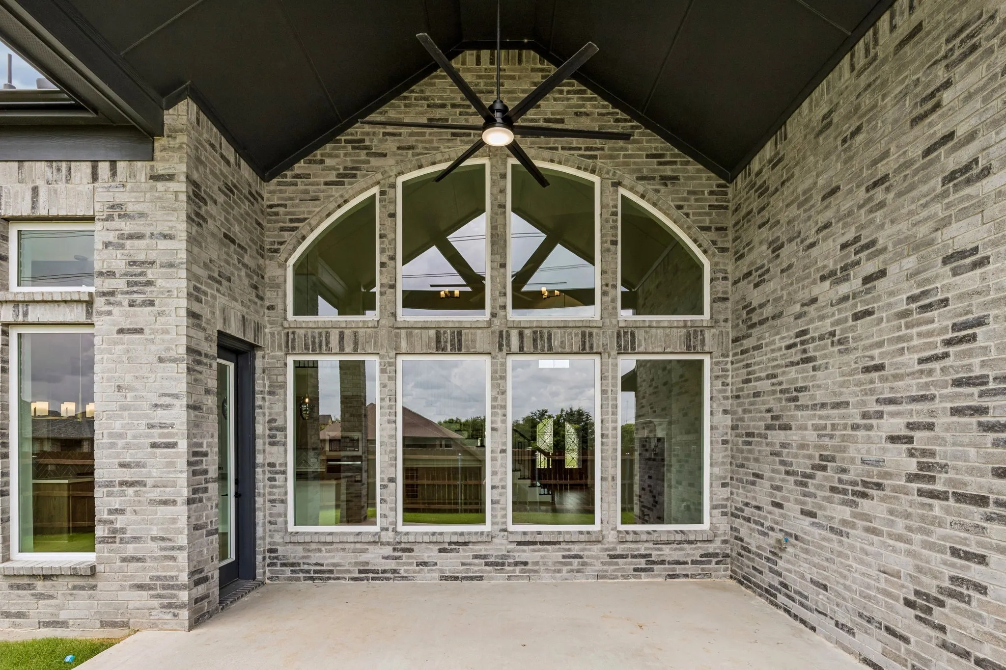 Single Family Residence For Sale in Tarrant County , 7606 Lanier Lane, Grand Prairie, Texas 75054, 3 Bedroom, 3 Bathroom, 2 Garage spaces, 3,290 Sqft, built in 2026, mls#21337697, Real Estate Agent in Grand Prairie, Homes For Sale in Tarrant county, Homes For Sale in Grand Prairie, Realtor in Grand Prairie Texas, Real Estate Brokerage Independent Realty Texas, Luminita Cordes Realtor