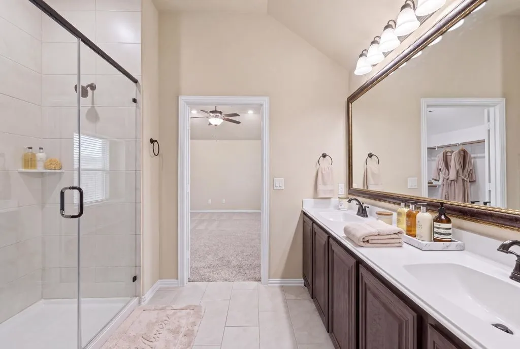 Single Family Residence For Sale in Collin County , 1012 Granger Drive, Mc Kinney, Texas 75071, 5 Bedroom, 4 Bathroom, 2 Garage spaces, 3,305 Sqft, built in 2020, mls#21337394, Real Estate Agent in Mc Kinney, Homes For Sale in Collin county, Homes For Sale in Mc Kinney, Realtor in Mc Kinney Texas, Real Estate Brokerage Independent Realty Texas, Luminita Cordes Realtor