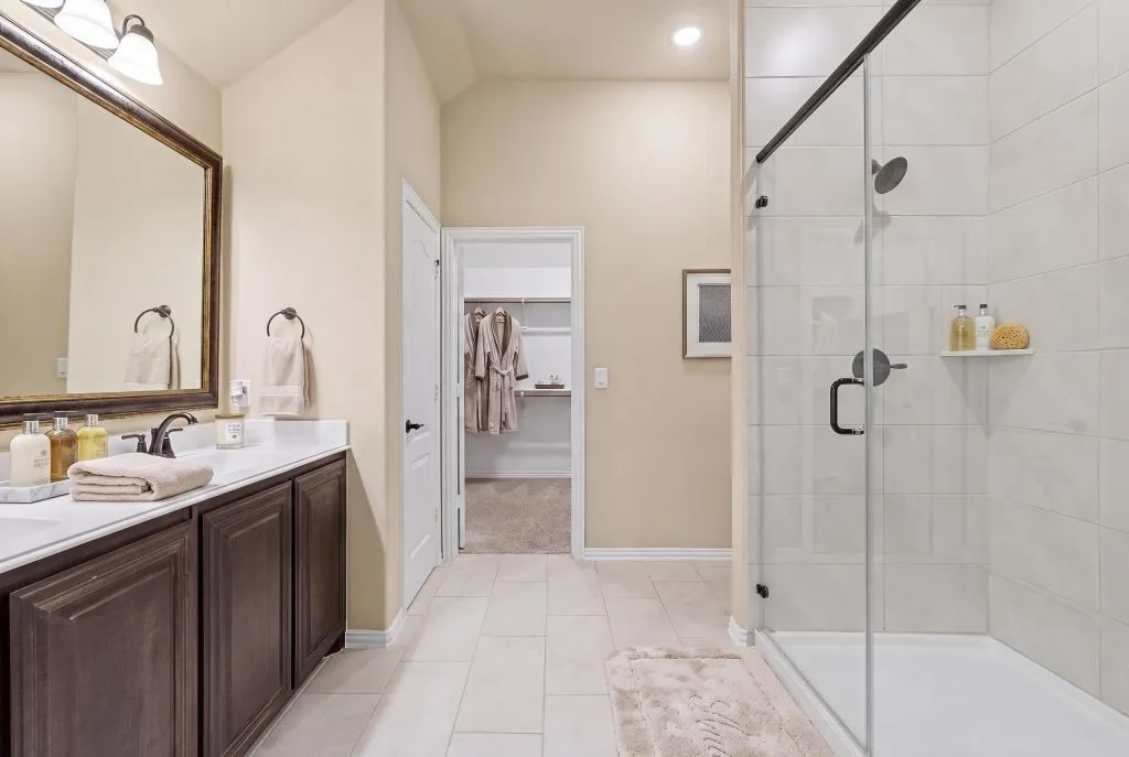Single Family Residence For Sale in Collin County , 1012 Granger Drive, Mc Kinney, Texas 75071, 5 Bedroom, 4 Bathroom, 2 Garage spaces, 3,305 Sqft, built in 2020, mls#21337394, Real Estate Agent in Mc Kinney, Homes For Sale in Collin county, Homes For Sale in Mc Kinney, Realtor in Mc Kinney Texas, Real Estate Brokerage Independent Realty Texas, Luminita Cordes Realtor