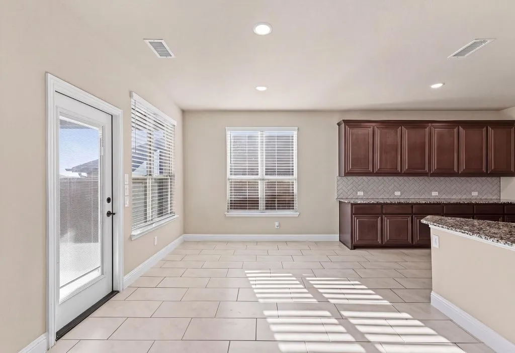 Single Family Residence For Sale in Collin County , 1012 Granger Drive, Mc Kinney, Texas 75071, 5 Bedroom, 4 Bathroom, 2 Garage spaces, 3,305 Sqft, built in 2020, mls#21337394, Real Estate Agent in Mc Kinney, Homes For Sale in Collin county, Homes For Sale in Mc Kinney, Realtor in Mc Kinney Texas, Real Estate Brokerage Independent Realty Texas, Luminita Cordes Realtor