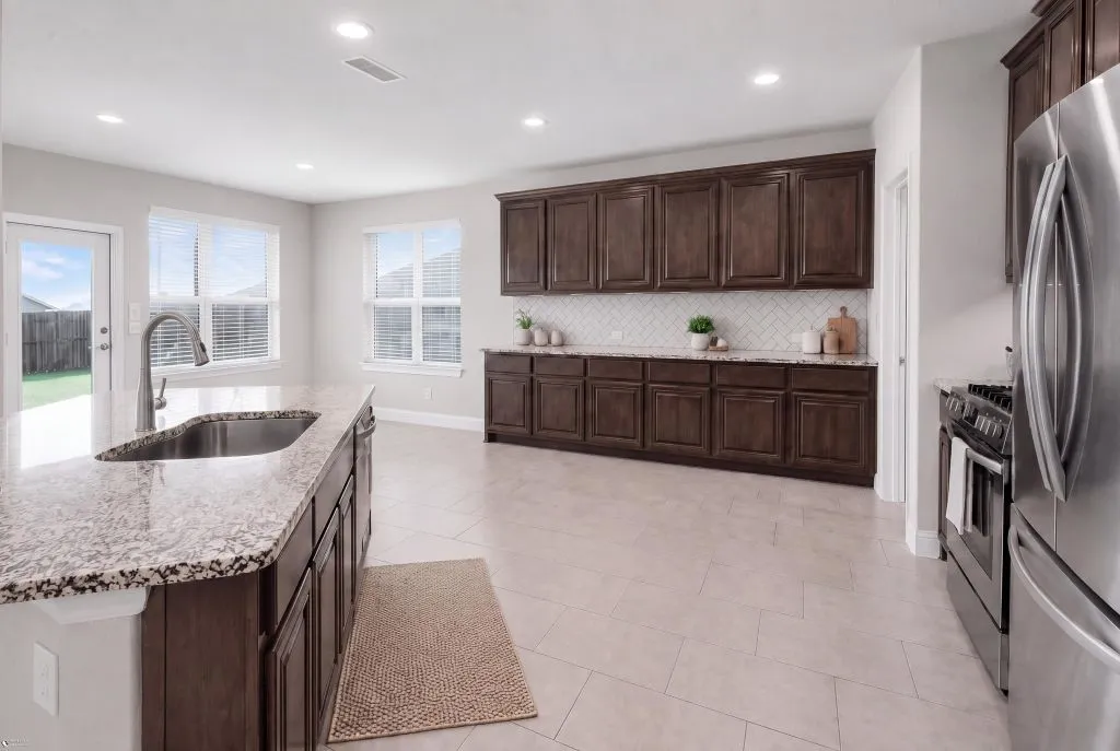 Single Family Residence For Sale in Collin County , 1012 Granger Drive, Mc Kinney, Texas 75071, 5 Bedroom, 4 Bathroom, 2 Garage spaces, 3,305 Sqft, built in 2020, mls#21337394, Real Estate Agent in Mc Kinney, Homes For Sale in Collin county, Homes For Sale in Mc Kinney, Realtor in Mc Kinney Texas, Real Estate Brokerage Independent Realty Texas, Luminita Cordes Realtor