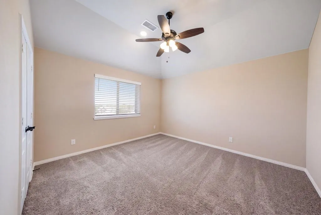 Single Family Residence For Sale in Collin County , 1012 Granger Drive, Mc Kinney, Texas 75071, 5 Bedroom, 4 Bathroom, 2 Garage spaces, 3,305 Sqft, built in 2020, mls#21337394, Real Estate Agent in Mc Kinney, Homes For Sale in Collin county, Homes For Sale in Mc Kinney, Realtor in Mc Kinney Texas, Real Estate Brokerage Independent Realty Texas, Luminita Cordes Realtor