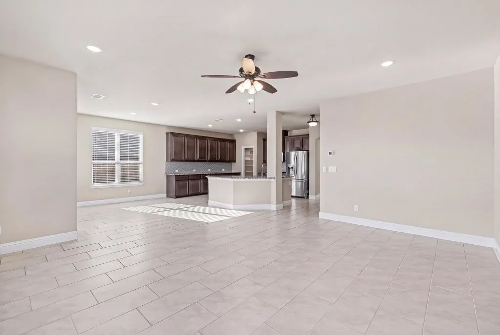 Single Family Residence For Sale in Collin County , 1012 Granger Drive, Mc Kinney, Texas 75071, 5 Bedroom, 4 Bathroom, 2 Garage spaces, 3,305 Sqft, built in 2020, mls#21337394, Real Estate Agent in Mc Kinney, Homes For Sale in Collin county, Homes For Sale in Mc Kinney, Realtor in Mc Kinney Texas, Real Estate Brokerage Independent Realty Texas, Luminita Cordes Realtor