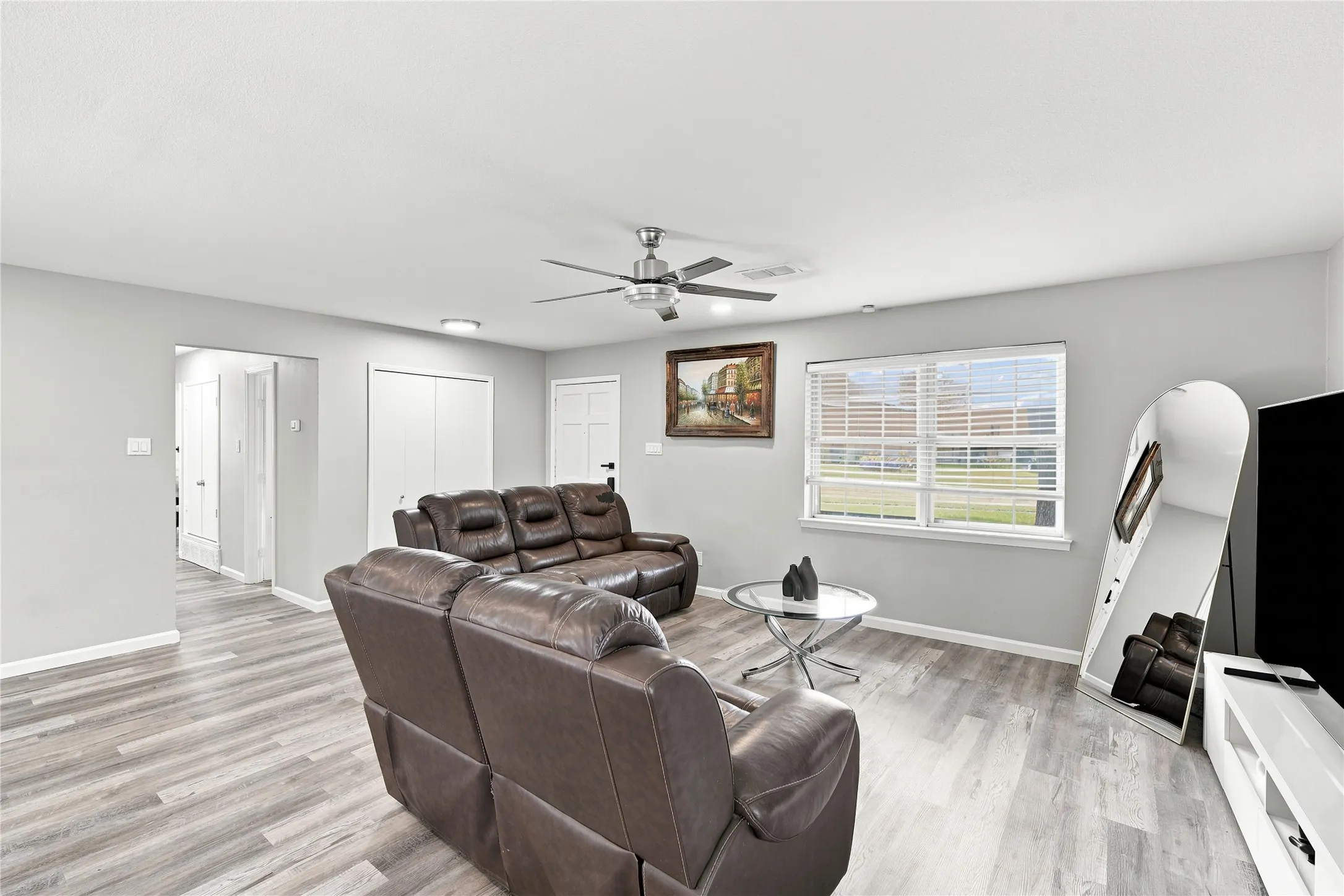 Single Family Residence For Sale in Dallas County , 222 Rockaway Drive, Duncanville, Texas 75116, 3 Bedroom, 2 Bathroom, 2 Garage spaces, 1,362 Sqft, built in 1965, mls#21337721, Real Estate Agent in Duncanville, Homes For Sale in Dallas county, Homes For Sale in Duncanville, Realtor in Duncanville Texas, Real Estate Brokerage Independent Realty Texas, Luminita Cordes Realtor