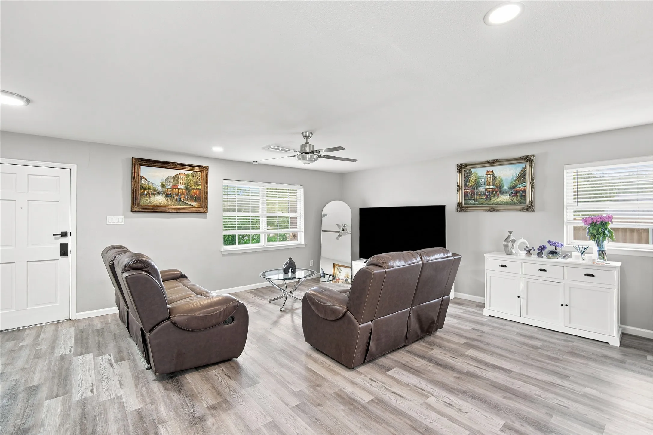 Single Family Residence For Sale in Dallas County , 222 Rockaway Drive, Duncanville, Texas 75116, 3 Bedroom, 2 Bathroom, 2 Garage spaces, 1,362 Sqft, built in 1965, mls#21337721, Real Estate Agent in Duncanville, Homes For Sale in Dallas county, Homes For Sale in Duncanville, Realtor in Duncanville Texas, Real Estate Brokerage Independent Realty Texas, Luminita Cordes Realtor