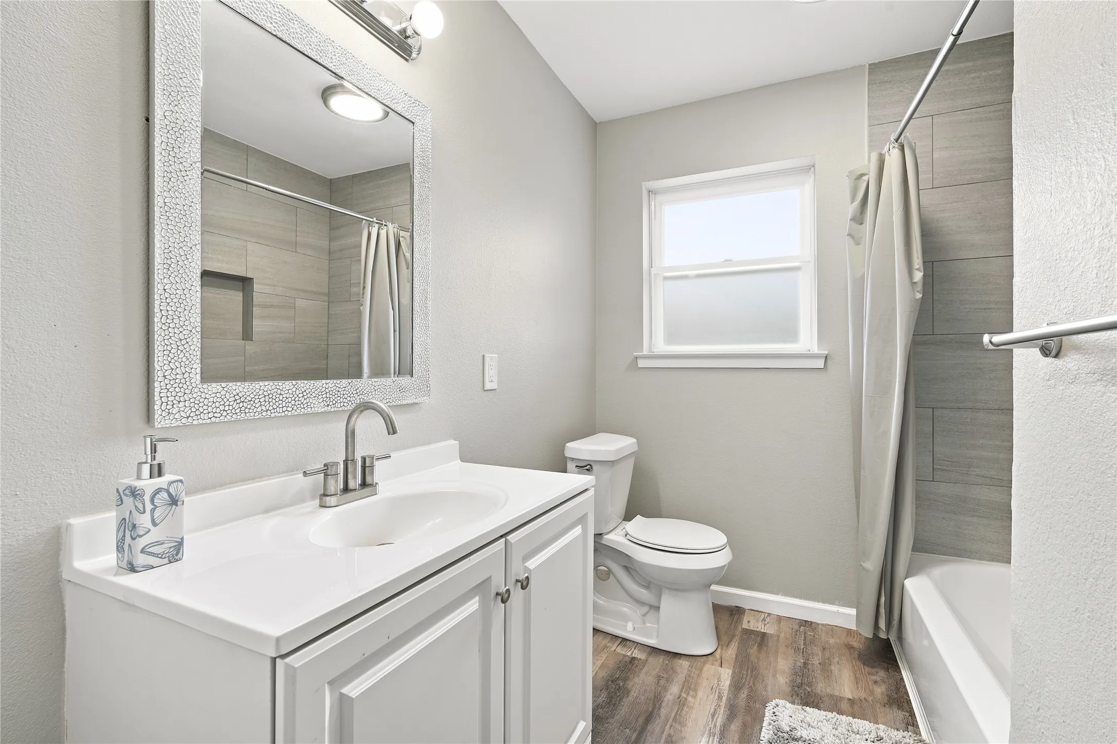 Single Family Residence For Sale in Dallas County , 222 Rockaway Drive, Duncanville, Texas 75116, 3 Bedroom, 2 Bathroom, 2 Garage spaces, 1,362 Sqft, built in 1965, mls#21337721, Real Estate Agent in Duncanville, Homes For Sale in Dallas county, Homes For Sale in Duncanville, Realtor in Duncanville Texas, Real Estate Brokerage Independent Realty Texas, Luminita Cordes Realtor