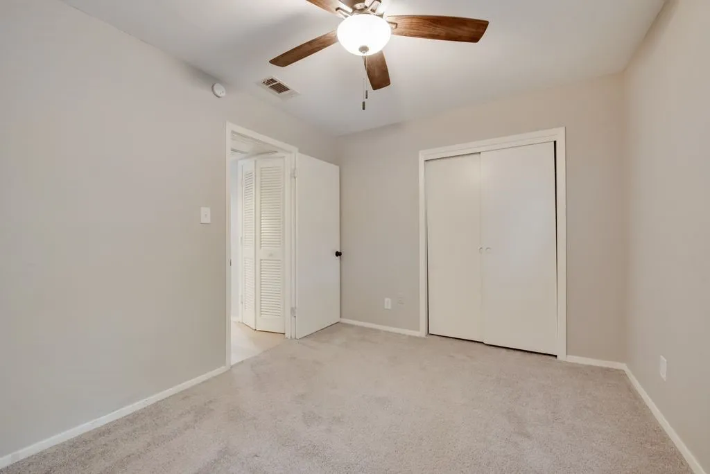 Condominium For Rent in Dallas County , 4039 Cole Avenue 117, Dallas, Texas 75204, 2 Bedrooms, 2 Bathrooms, Garage spaces, 827 Sqft, built in 1960, Price $1,695, mls#21337717, Real Estate Agent in Dallas, Homes For Rent in Dallas county, Homes For Rent in Dallas, Realtor in Dallas Texas, Real Estate Brokerage Independent Realty Texas, Luminita Cordes Realtor