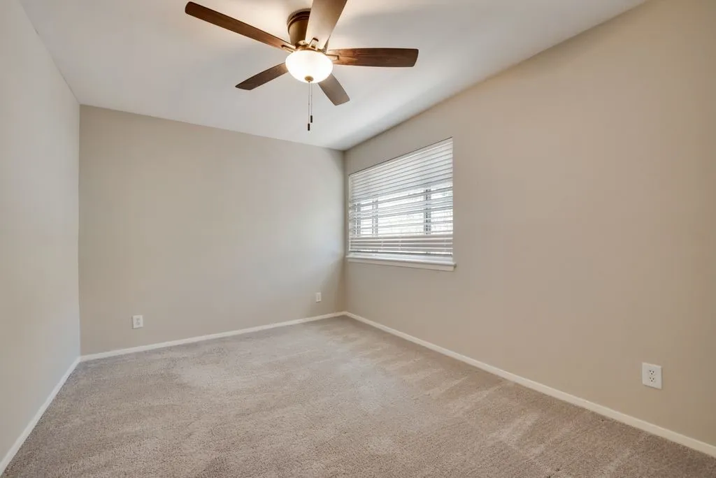 Condominium For Rent in Dallas County , 4039 Cole Avenue 117, Dallas, Texas 75204, 2 Bedrooms, 2 Bathrooms, Garage spaces, 827 Sqft, built in 1960, Price $1,695, mls#21337717, Real Estate Agent in Dallas, Homes For Rent in Dallas county, Homes For Rent in Dallas, Realtor in Dallas Texas, Real Estate Brokerage Independent Realty Texas, Luminita Cordes Realtor