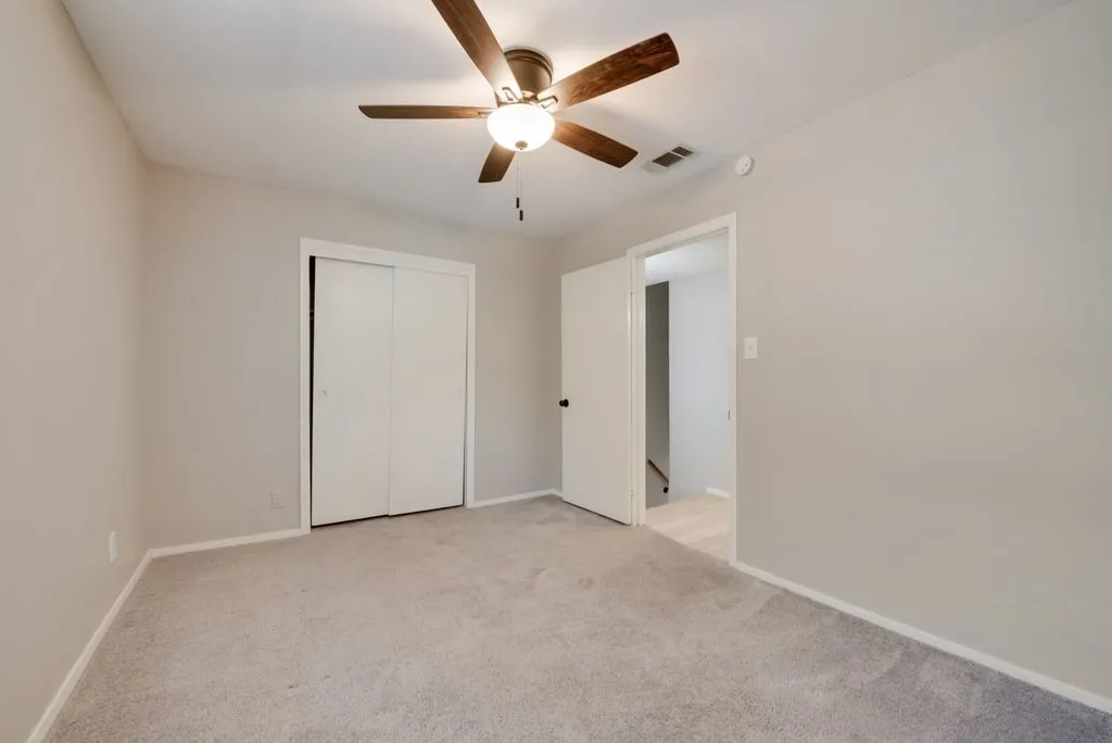 Condominium For Rent in Dallas County , 4039 Cole Avenue 117, Dallas, Texas 75204, 2 Bedrooms, 2 Bathrooms, Garage spaces, 827 Sqft, built in 1960, Price $1,695, mls#21337717, Real Estate Agent in Dallas, Homes For Rent in Dallas county, Homes For Rent in Dallas, Realtor in Dallas Texas, Real Estate Brokerage Independent Realty Texas, Luminita Cordes Realtor