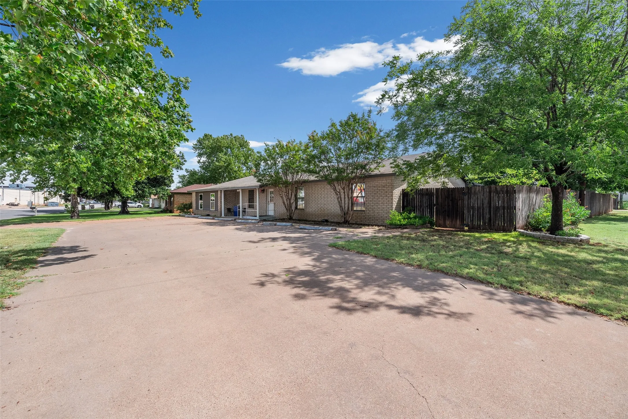 Business For Sale in Young County , 1331 Cherry Street, Graham, Texas 76450, 0, 0, Garage spaces, 0 Sqft, built in 1950, mls#21337696, Real Estate Agent in Graham, Homes For Sale in Young county, Homes For Sale in Graham, Realtor in Graham Texas, Real Estate Brokerage Independent Realty Texas, Luminita Cordes Realtor