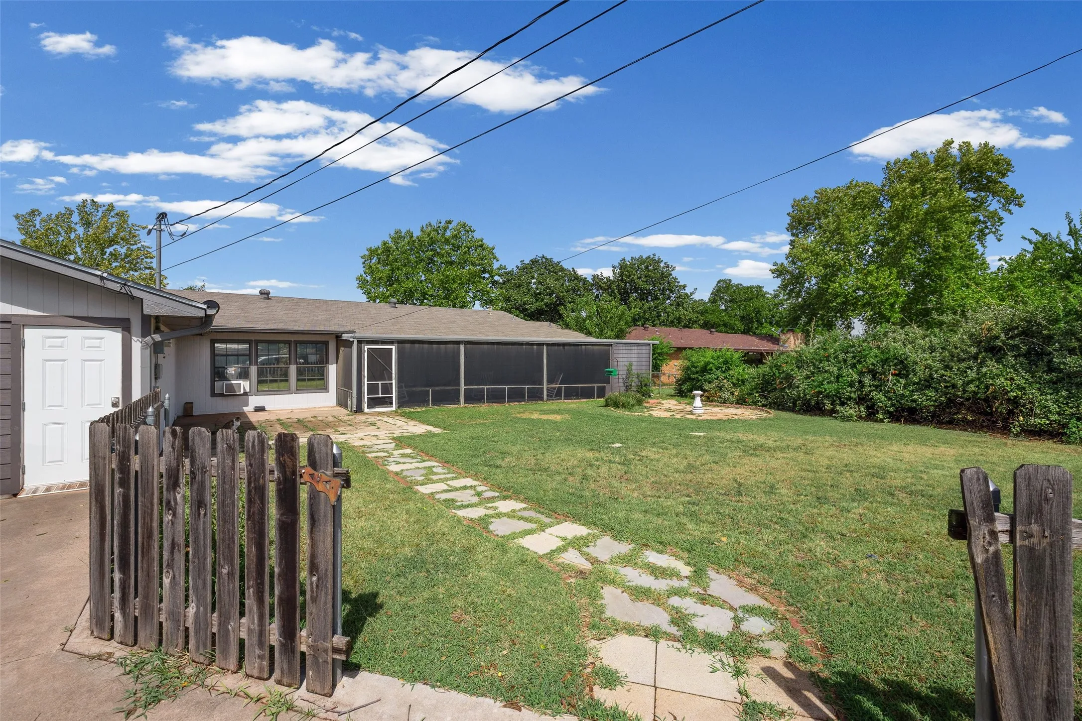 Business For Sale in Young County , 1331 Cherry Street, Graham, Texas 76450, 0, 0, Garage spaces, 0 Sqft, built in 1950, mls#21337696, Real Estate Agent in Graham, Homes For Sale in Young county, Homes For Sale in Graham, Realtor in Graham Texas, Real Estate Brokerage Independent Realty Texas, Luminita Cordes Realtor
