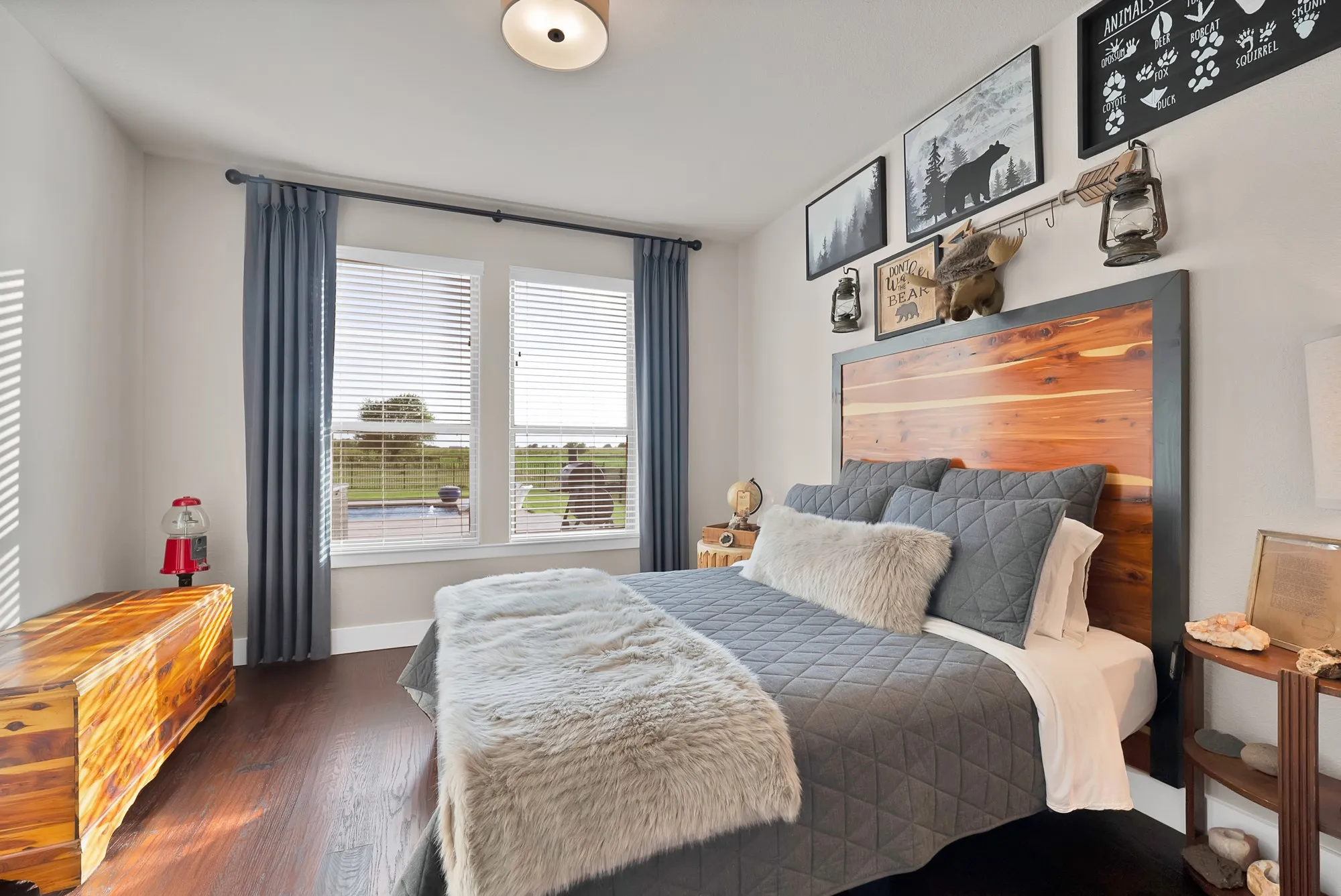 Bedroom