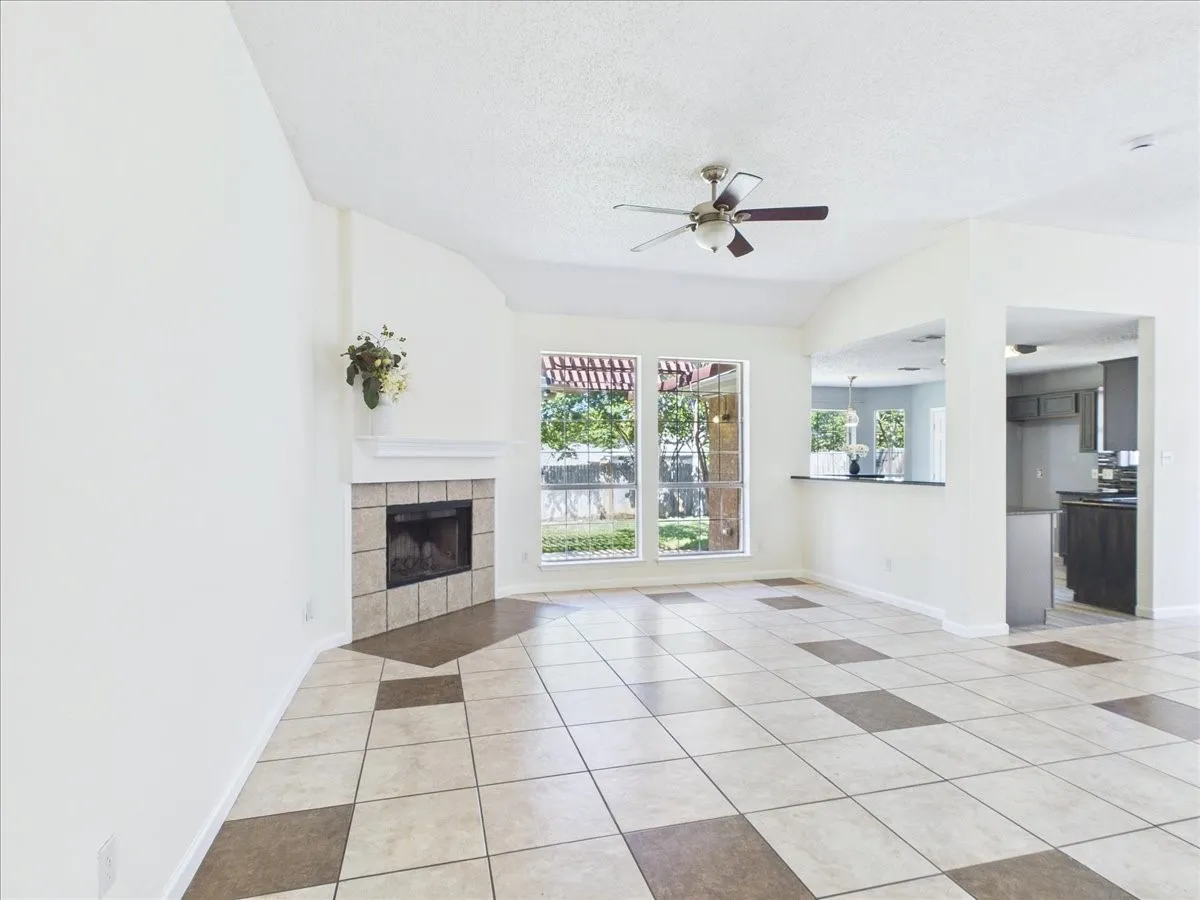 Single Family Residence For Sale in Dallas County , 1104 Brandy Station Road, Grand Prairie, Texas 75052, 4 Bedroom, 2 Bathroom, 2 Garage spaces, 1,819 Sqft, built in 1998, mls#21329778, Real Estate Agent in Grand Prairie, Homes For Sale in Dallas county, Homes For Sale in Grand Prairie, Realtor in Grand Prairie Texas, Real Estate Brokerage Independent Realty Texas, Luminita Cordes Realtor