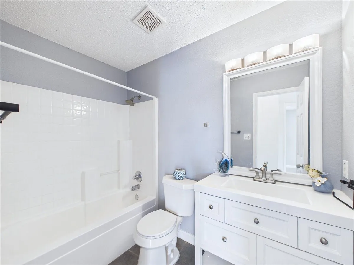 Single Family Residence For Sale in Dallas County , 1104 Brandy Station Road, Grand Prairie, Texas 75052, 4 Bedroom, 2 Bathroom, 2 Garage spaces, 1,819 Sqft, built in 1998, mls#21329778, Real Estate Agent in Grand Prairie, Homes For Sale in Dallas county, Homes For Sale in Grand Prairie, Realtor in Grand Prairie Texas, Real Estate Brokerage Independent Realty Texas, Luminita Cordes Realtor