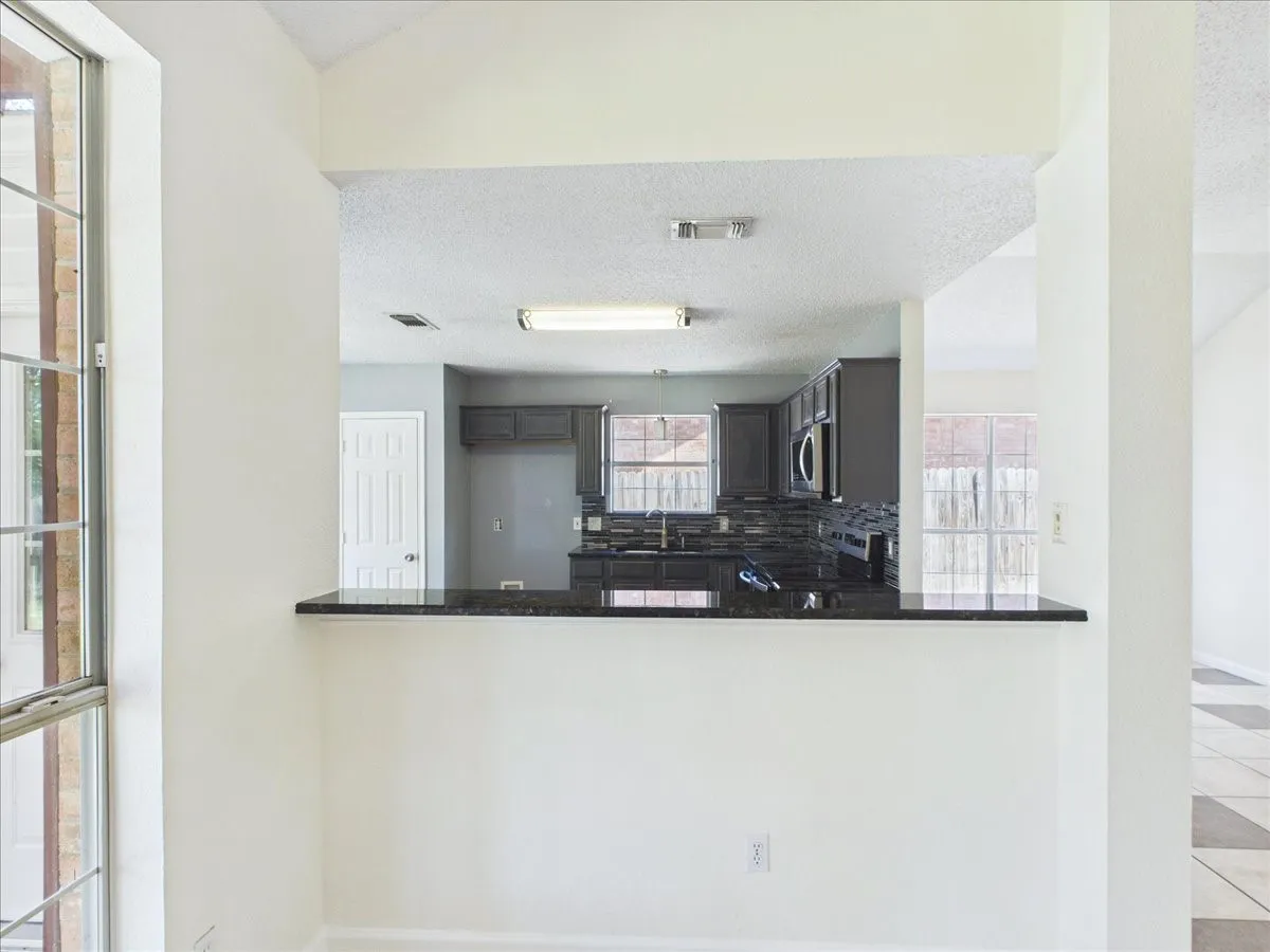 Single Family Residence For Sale in Dallas County , 1104 Brandy Station Road, Grand Prairie, Texas 75052, 4 Bedroom, 2 Bathroom, 2 Garage spaces, 1,819 Sqft, built in 1998, mls#21329778, Real Estate Agent in Grand Prairie, Homes For Sale in Dallas county, Homes For Sale in Grand Prairie, Realtor in Grand Prairie Texas, Real Estate Brokerage Independent Realty Texas, Luminita Cordes Realtor