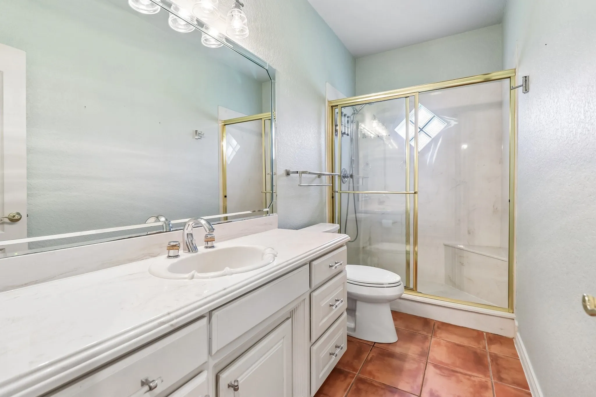 Single Family Residence For Sale in Tarrant County , 824 Havenwood Lane S, Fort Worth, Texas 76112, 2 Bedroom, 2 Bathroom, 2 Garage spaces, 2,173 Sqft, built in 2000, mls#21333144, Real Estate Agent in Fort Worth, Homes For Sale in Tarrant county, Homes For Sale in Fort Worth, Realtor in Fort Worth Texas, Real Estate Brokerage Independent Realty Texas, Luminita Cordes Realtor