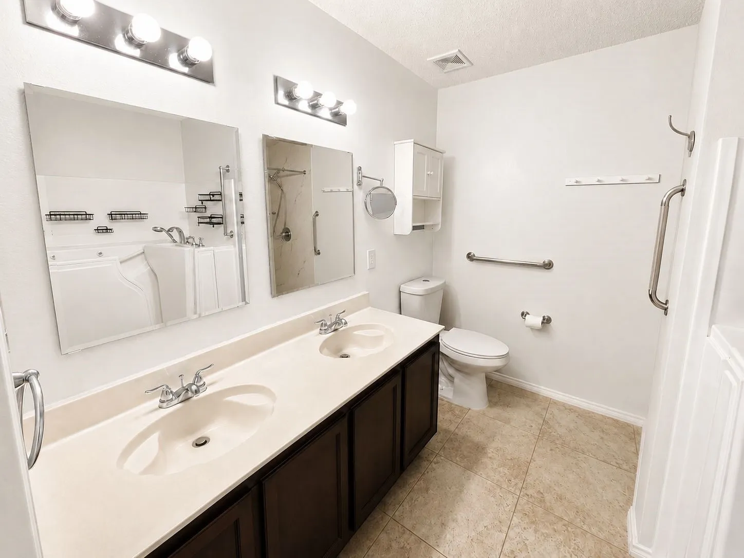 Single Family Residence For Sale in Denton County , 1600 Fieldstone Drive, Little Elm, Texas 75068, 3 Bedroom, 2 Bathroom, 2 Garage spaces, 1,868 Sqft, built in 2003, mls#21337491, Real Estate Agent in Little Elm, Homes For Sale in Denton county, Homes For Sale in Little Elm, Realtor in Little Elm Texas, Real Estate Brokerage Independent Realty Texas, Luminita Cordes Realtor