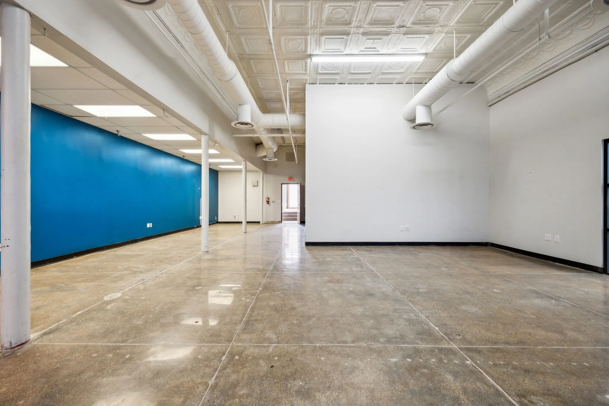 Retail For Rent in Tarrant County , 215 S Jennings Street, Fort Worth, Texas 76104, 0, 0, Garage spaces, 14,773 Sqft, built in 1909, Price $22, mls#21336640, Real Estate Agent in Fort Worth, Homes For Rent in Tarrant county, Homes For Rent in Fort Worth, Realtor in Fort Worth Texas, Real Estate Brokerage Independent Realty Texas, Luminita Cordes Realtor