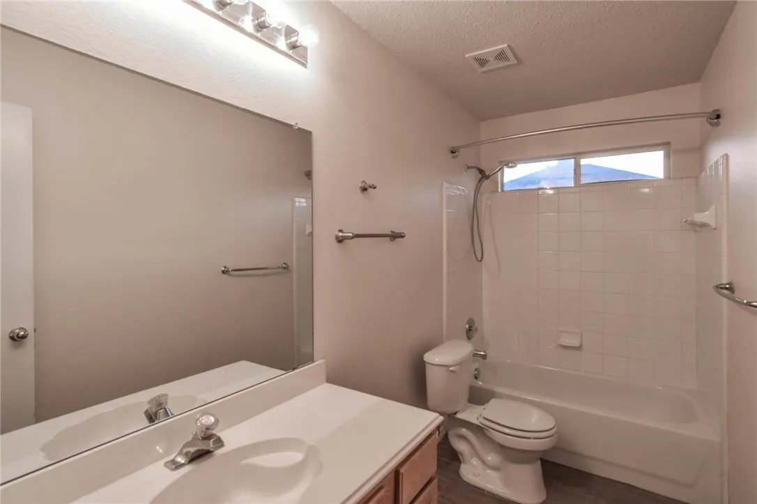 Single Family Residence For Rent in Collin County , 5505 Cedar Elm Drive, Mc Kinney, Texas 75070, 3 Bedroom, 2 Bathroom, 2 Garage spaces, 1,666 Sqft, built in 2003, mls#21336796, Real Estate Agent in Mc Kinney, Homes For Rent in Collin county, Homes For Rent in Mc Kinney, Realtor in Mc Kinney Texas, Real Estate Brokerage Independent Realty Texas, Luminita Cordes Realtor
