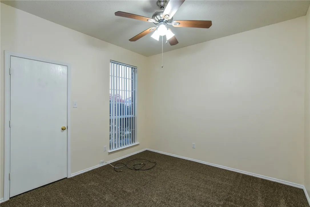 Single Family Residence For Rent in Collin County , 5505 Cedar Elm Drive, Mc Kinney, Texas 75070, 3 Bedroom, 2 Bathroom, 2 Garage spaces, 1,666 Sqft, built in 2003, mls#21336796, Real Estate Agent in Mc Kinney, Homes For Rent in Collin county, Homes For Rent in Mc Kinney, Realtor in Mc Kinney Texas, Real Estate Brokerage Independent Realty Texas, Luminita Cordes Realtor