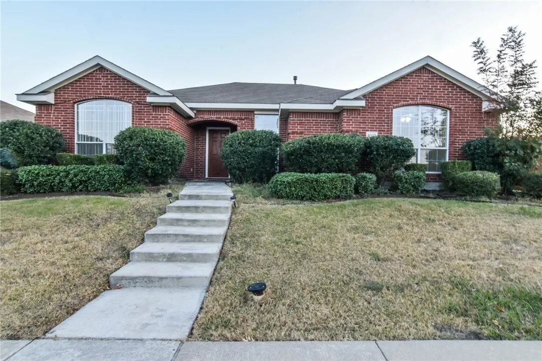 Single Family Residence For Rent in Collin County , 5505 Cedar Elm Drive, Mc Kinney, Texas 75070, 3 Bedroom, 2 Bathroom, 2 Garage spaces, 1,666 Sqft, built in 2003, mls#21336796, Real Estate Agent in Mc Kinney, Homes For Rent in Collin county, Homes For Rent in Mc Kinney, Realtor in Mc Kinney Texas, Real Estate Brokerage Independent Realty Texas, Luminita Cordes Realtor