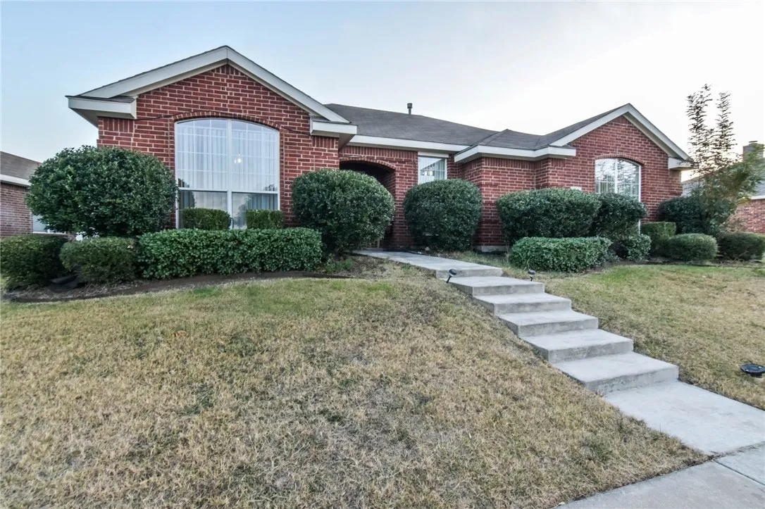 Single Family Residence For Rent in Collin County , 5505 Cedar Elm Drive, Mc Kinney, Texas 75070, 3 Bedroom, 2 Bathroom, 2 Garage spaces, 1,666 Sqft, built in 2003, mls#21336796, Real Estate Agent in Mc Kinney, Homes For Rent in Collin county, Homes For Rent in Mc Kinney, Realtor in Mc Kinney Texas, Real Estate Brokerage Independent Realty Texas, Luminita Cordes Realtor