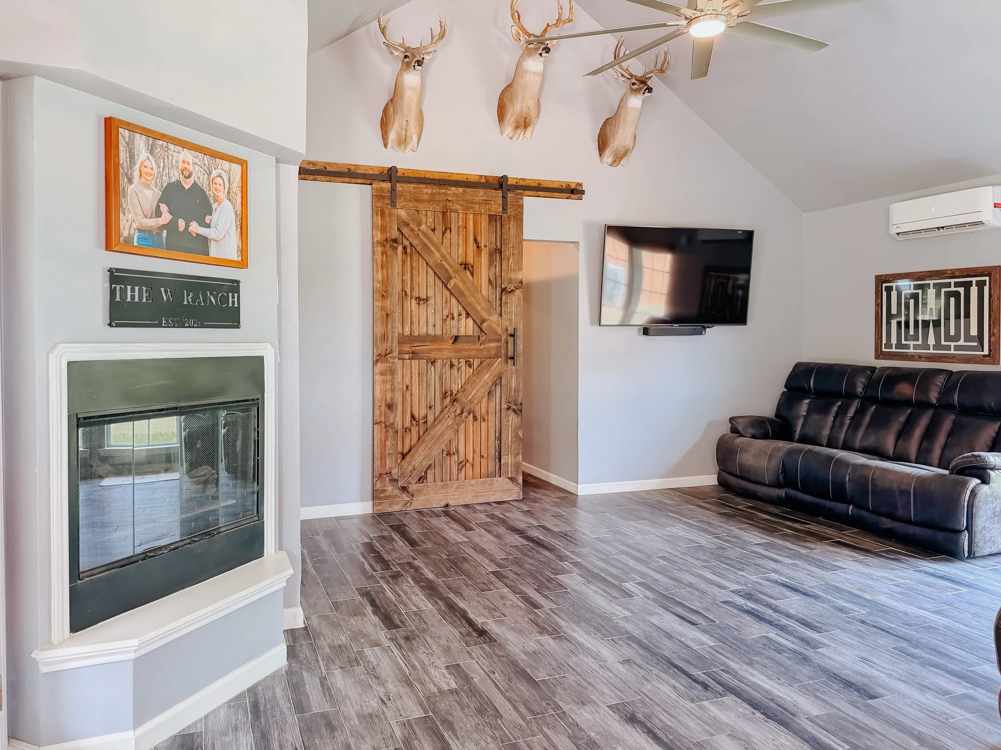 Farm For Sale in Navarro County , 315 County Road 2240, Kerens, Texas 75144, 2 Bedroom, 2 Bathroom, 4 Garage spaces, 1,320 Sqft, built in 2002, mls#21337587, Real Estate Agent in Kerens, Homes For Sale in Navarro county, Homes For Sale in Kerens, Realtor in Kerens Texas, Real Estate Brokerage Independent Realty Texas, Luminita Cordes Realtor