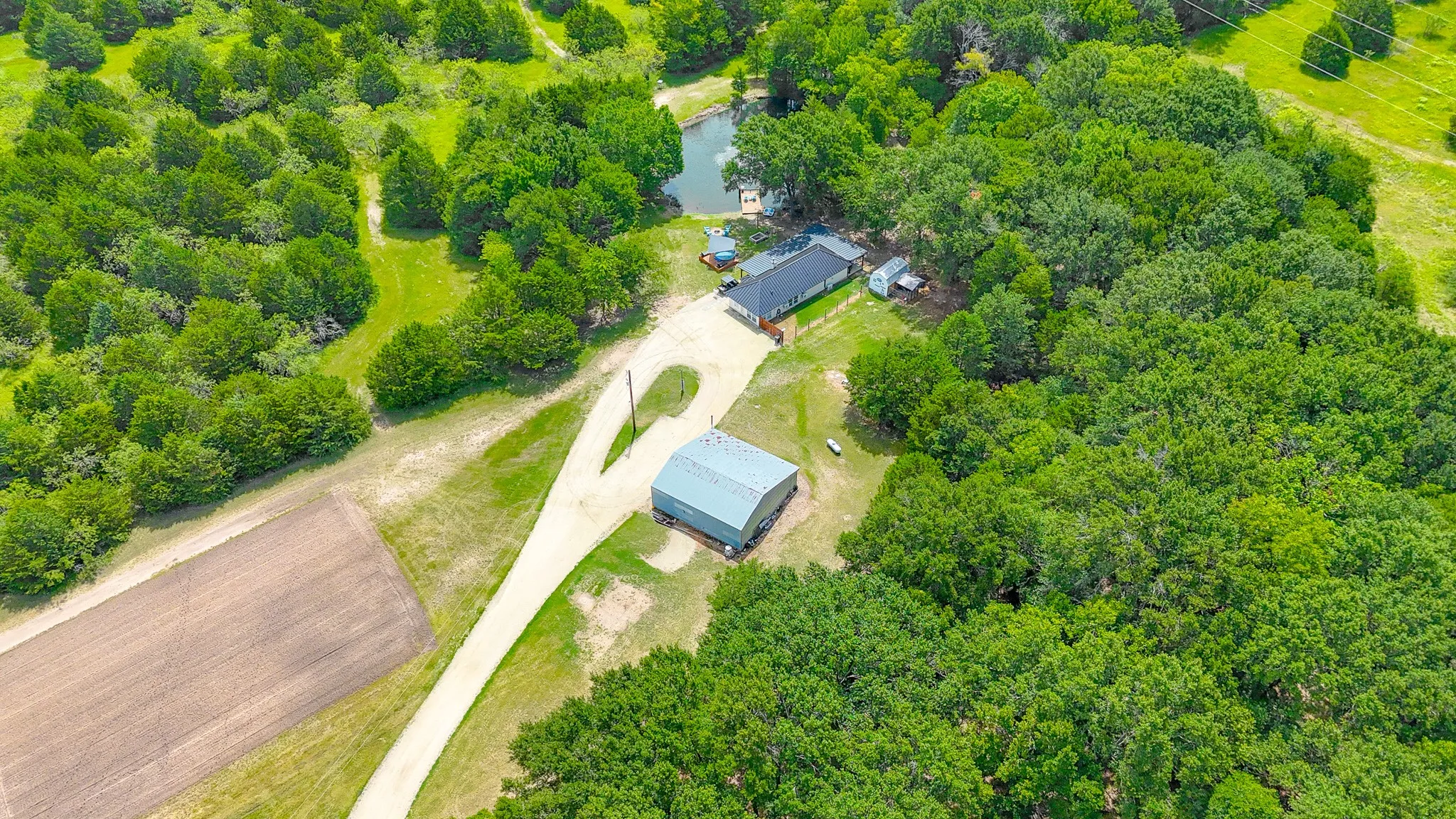 Farm For Sale in Navarro County , 315 County Road 2240, Kerens, Texas 75144, 2 Bedroom, 2 Bathroom, 4 Garage spaces, 1,320 Sqft, built in 2002, mls#21337587, Real Estate Agent in Kerens, Homes For Sale in Navarro county, Homes For Sale in Kerens, Realtor in Kerens Texas, Real Estate Brokerage Independent Realty Texas, Luminita Cordes Realtor