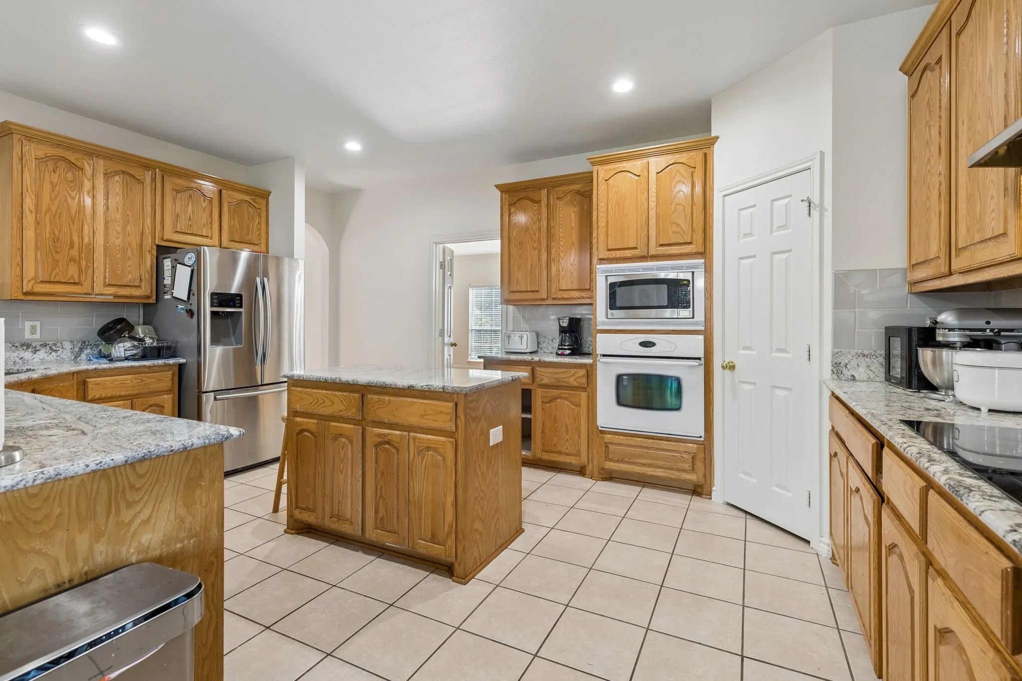 Single Family Residence For Sale in Collin County , 717 Morningside Trail, Murphy, Texas 75094, 5 Bedroom, 4 Bathroom, 2 Garage spaces, 4,428 Sqft, built in 2005, mls#21331844, Real Estate Agent in Murphy, Homes For Sale in Collin county, Homes For Sale in Murphy, Realtor in Murphy Texas, Real Estate Brokerage Independent Realty Texas, Luminita Cordes Realtor