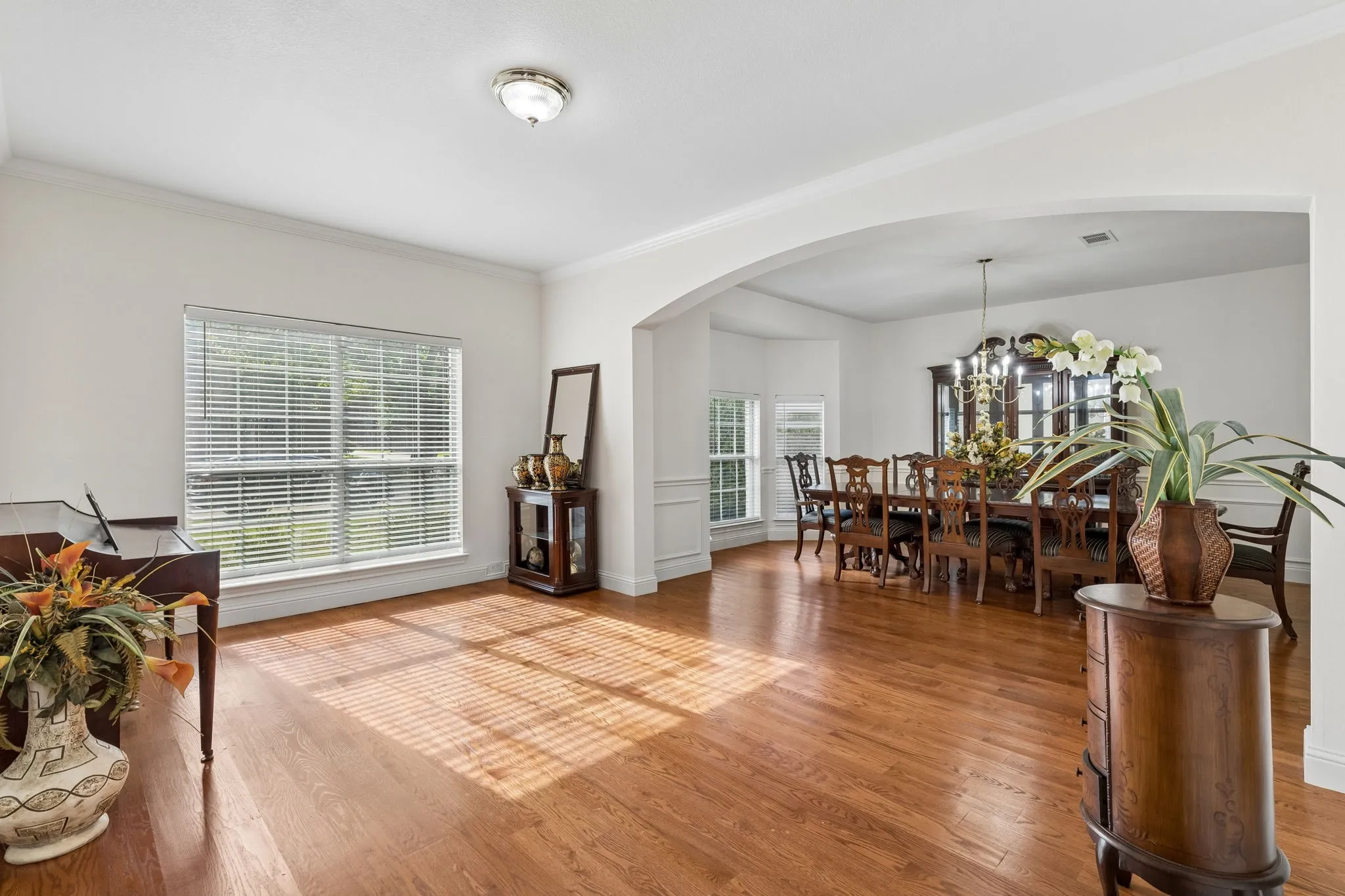 Single Family Residence For Sale in Collin County , 717 Morningside Trail, Murphy, Texas 75094, 5 Bedroom, 4 Bathroom, 2 Garage spaces, 4,428 Sqft, built in 2005, mls#21331844, Real Estate Agent in Murphy, Homes For Sale in Collin county, Homes For Sale in Murphy, Realtor in Murphy Texas, Real Estate Brokerage Independent Realty Texas, Luminita Cordes Realtor