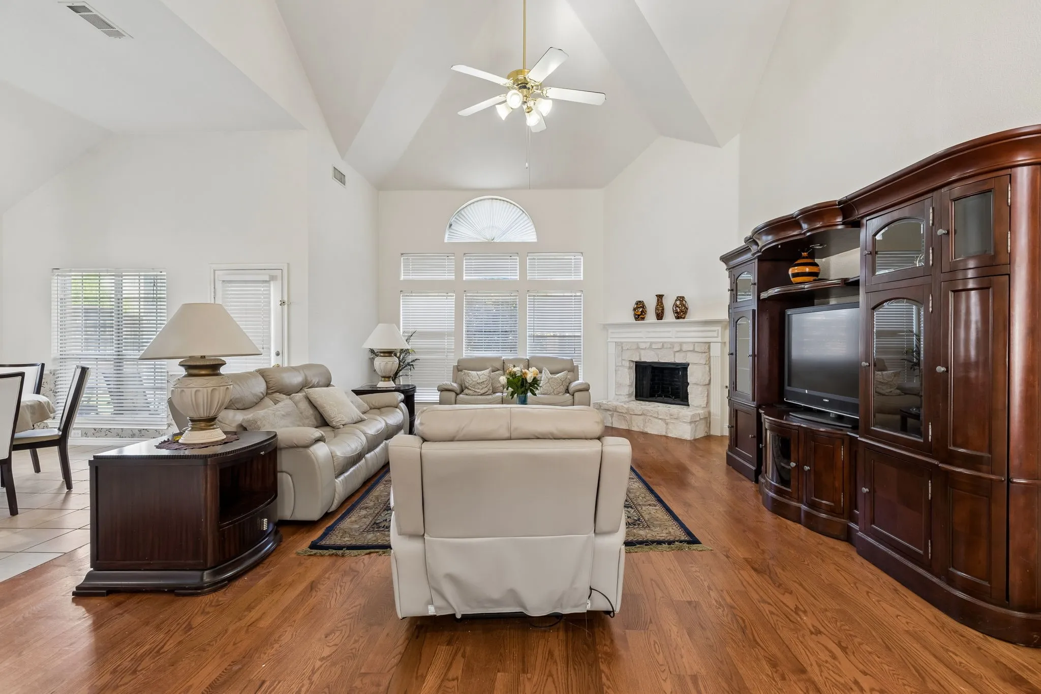Single Family Residence For Sale in Collin County , 717 Morningside Trail, Murphy, Texas 75094, 5 Bedroom, 4 Bathroom, 2 Garage spaces, 4,428 Sqft, built in 2005, mls#21331844, Real Estate Agent in Murphy, Homes For Sale in Collin county, Homes For Sale in Murphy, Realtor in Murphy Texas, Real Estate Brokerage Independent Realty Texas, Luminita Cordes Realtor