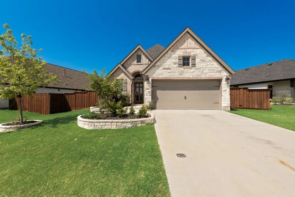 Single Family Residence For Sale in Wise County , 119 Palo Duro Bend, Rhome, Texas 76078, 3 Bedroom, 3 Bathroom, 2 Garage spaces, 1,743 Sqft, built in 2024, mls#21337795, Real Estate Agent in Rhome, Homes For Sale in Wise county, Homes For Sale in Rhome, Realtor in Rhome Texas, Real Estate Brokerage Independent Realty Texas, Luminita Cordes Realtor