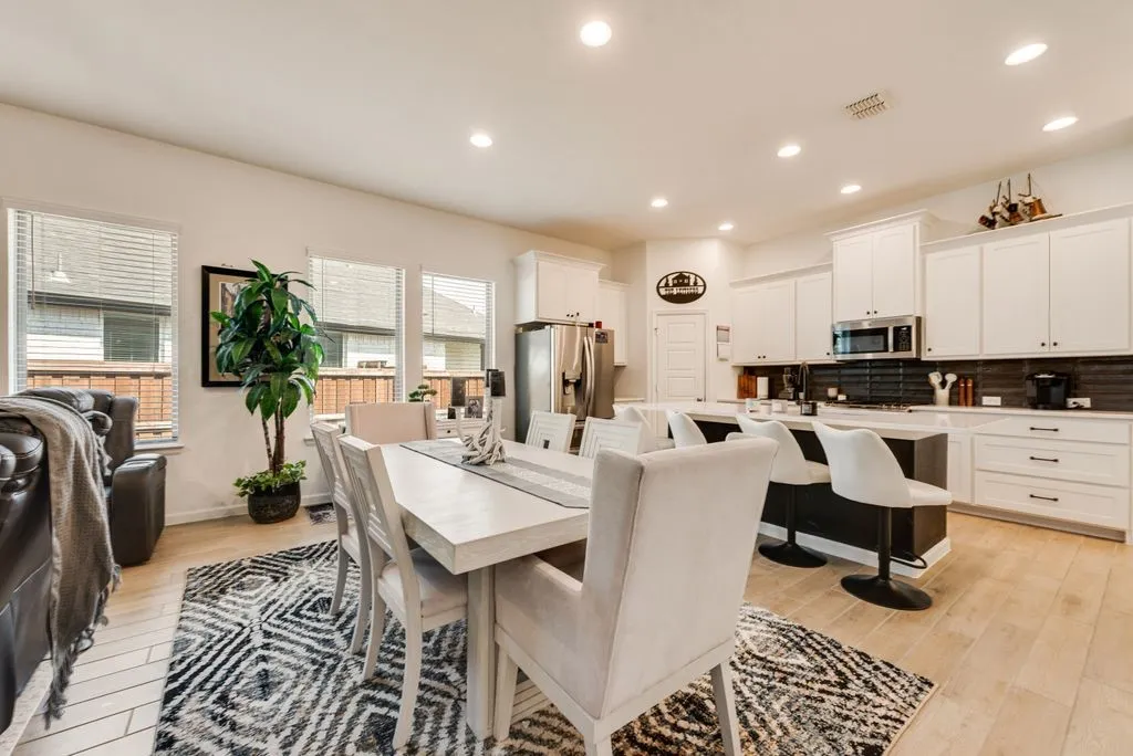 Single Family Residence For Sale in Wise County , 119 Palo Duro Bend, Rhome, Texas 76078, 3 Bedroom, 3 Bathroom, 2 Garage spaces, 1,743 Sqft, built in 2024, mls#21337795, Real Estate Agent in Rhome, Homes For Sale in Wise county, Homes For Sale in Rhome, Realtor in Rhome Texas, Real Estate Brokerage Independent Realty Texas, Luminita Cordes Realtor