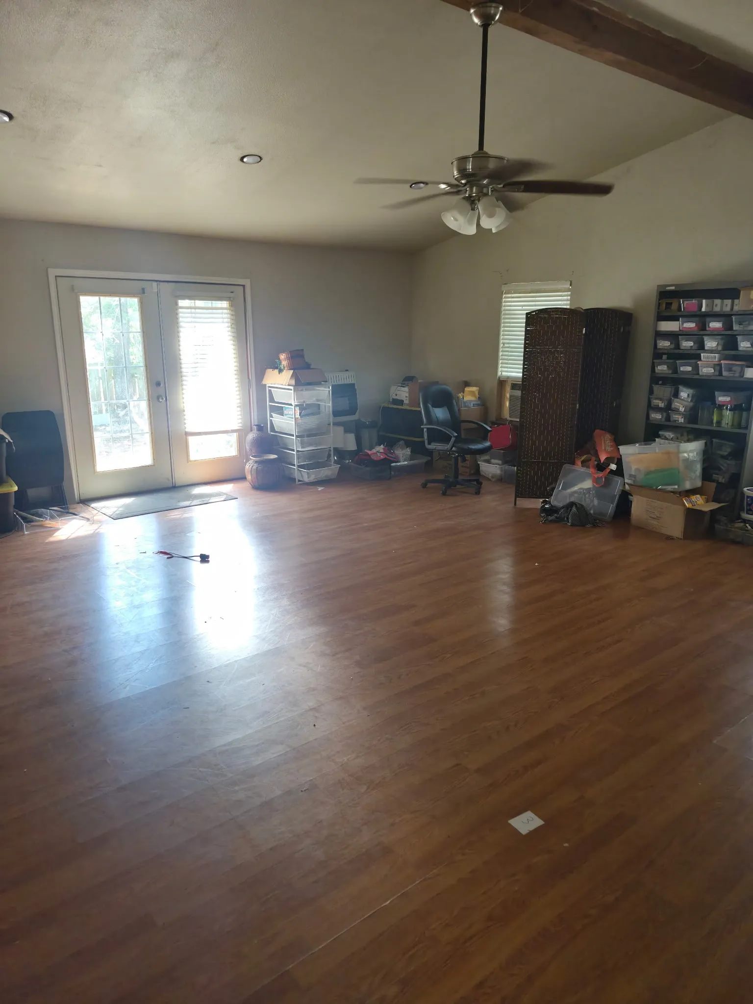 Manufactured Home For Sale in Grayson County , 686 Paradise Cove Road, Pottsboro, Texas 75076, 3 Bedroom, 2 Bathroom, 2 Garage spaces, 1,938 Sqft, built in 1992, mls#21336688, Real Estate Agent in Pottsboro, Homes For Sale in Grayson county, Homes For Sale in Pottsboro, Realtor in Pottsboro Texas, Real Estate Brokerage Independent Realty Texas, Luminita Cordes Realtor