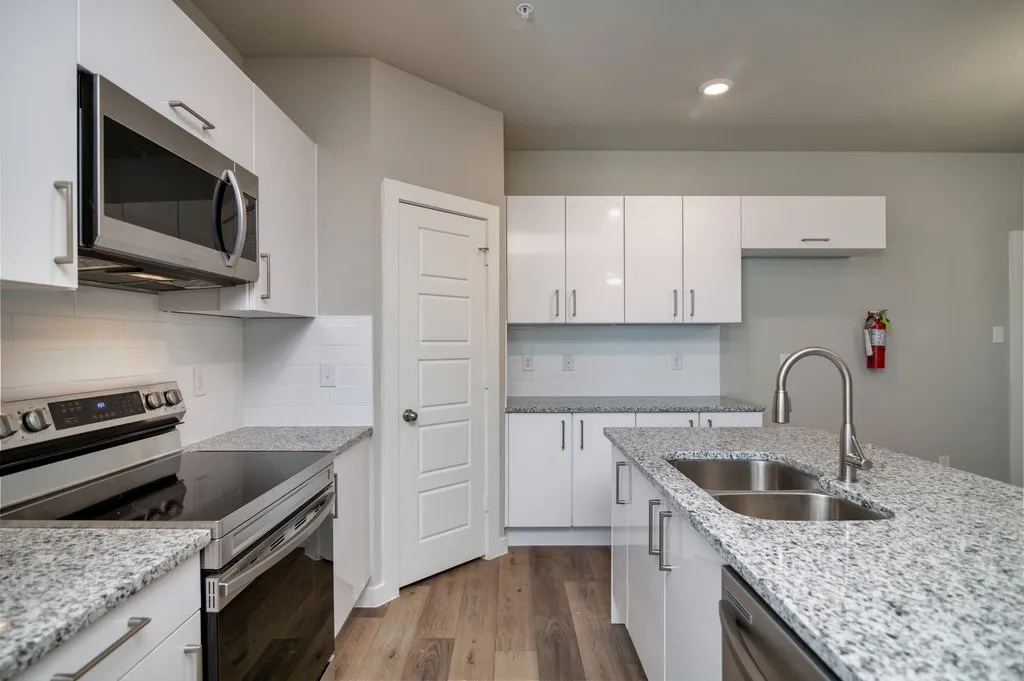 Apartment For Rent in Ellis County , 711 Harvest Moon Drive, Venus, Texas 76084, 2 Bedroom, 2 Bathroom, 1 Garage spaces, 1,274 Sqft, built in 2022, mls#21337806, Real Estate Agent in Venus, Homes For Rent in Ellis county, Homes For Rent in Venus, Realtor in Venus Texas, Real Estate Brokerage Independent Realty Texas, Luminita Cordes Realtor