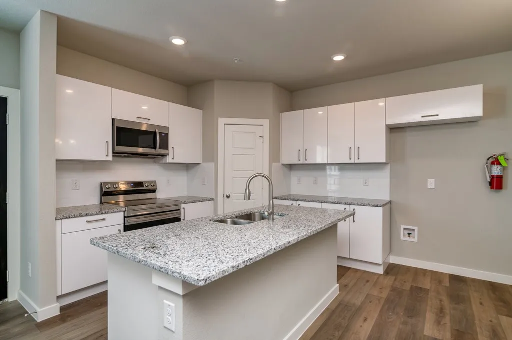 Apartment For Rent in Ellis County , 711 Harvest Moon Drive, Venus, Texas 76084, 2 Bedroom, 2 Bathroom, 1 Garage spaces, 1,274 Sqft, built in 2022, mls#21337806, Real Estate Agent in Venus, Homes For Rent in Ellis county, Homes For Rent in Venus, Realtor in Venus Texas, Real Estate Brokerage Independent Realty Texas, Luminita Cordes Realtor