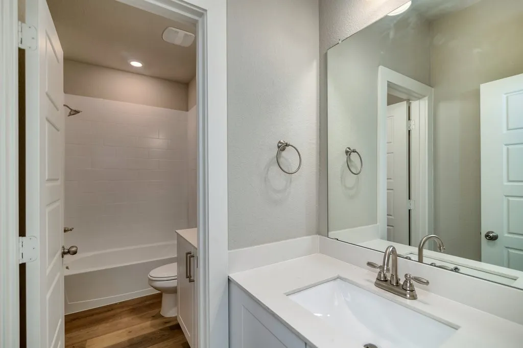 Apartment For Rent in Ellis County , 711 Harvest Moon Drive, Venus, Texas 76084, 2 Bedroom, 2 Bathroom, 1 Garage spaces, 1,274 Sqft, built in 2022, mls#21337806, Real Estate Agent in Venus, Homes For Rent in Ellis county, Homes For Rent in Venus, Realtor in Venus Texas, Real Estate Brokerage Independent Realty Texas, Luminita Cordes Realtor