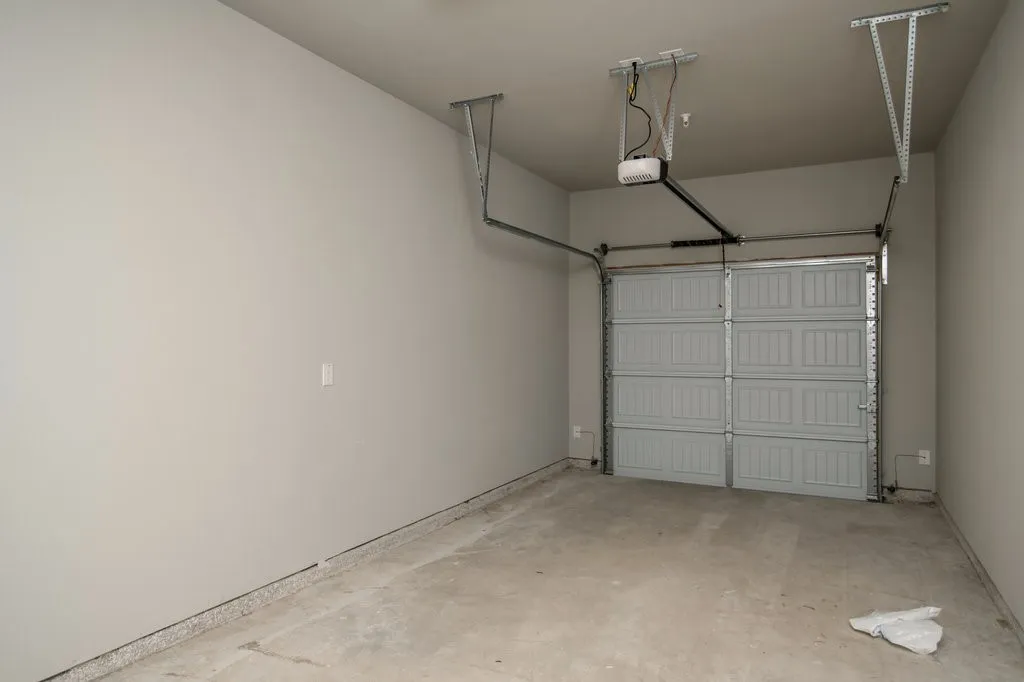 Apartment For Rent in Ellis County , 711 Harvest Moon Drive, Venus, Texas 76084, 2 Bedroom, 2 Bathroom, 1 Garage spaces, 1,274 Sqft, built in 2022, mls#21337806, Real Estate Agent in Venus, Homes For Rent in Ellis county, Homes For Rent in Venus, Realtor in Venus Texas, Real Estate Brokerage Independent Realty Texas, Luminita Cordes Realtor