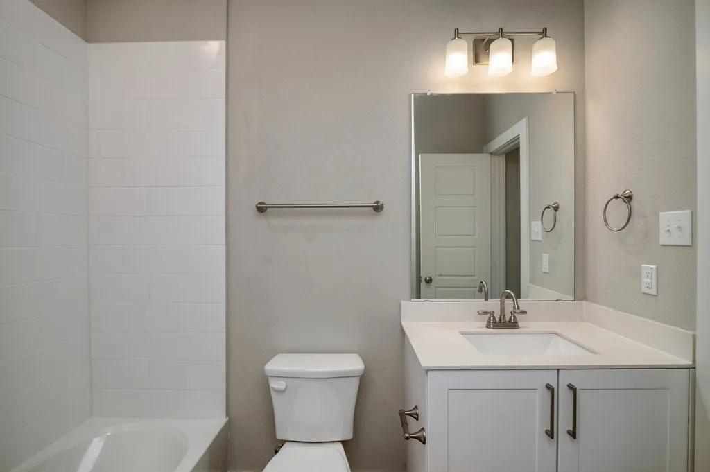 Apartment For Rent in Ellis County , 711 Harvest Moon Drive, Venus, Texas 76084, 2 Bedroom, 2 Bathroom, 1 Garage spaces, 1,274 Sqft, built in 2022, mls#21337806, Real Estate Agent in Venus, Homes For Rent in Ellis county, Homes For Rent in Venus, Realtor in Venus Texas, Real Estate Brokerage Independent Realty Texas, Luminita Cordes Realtor