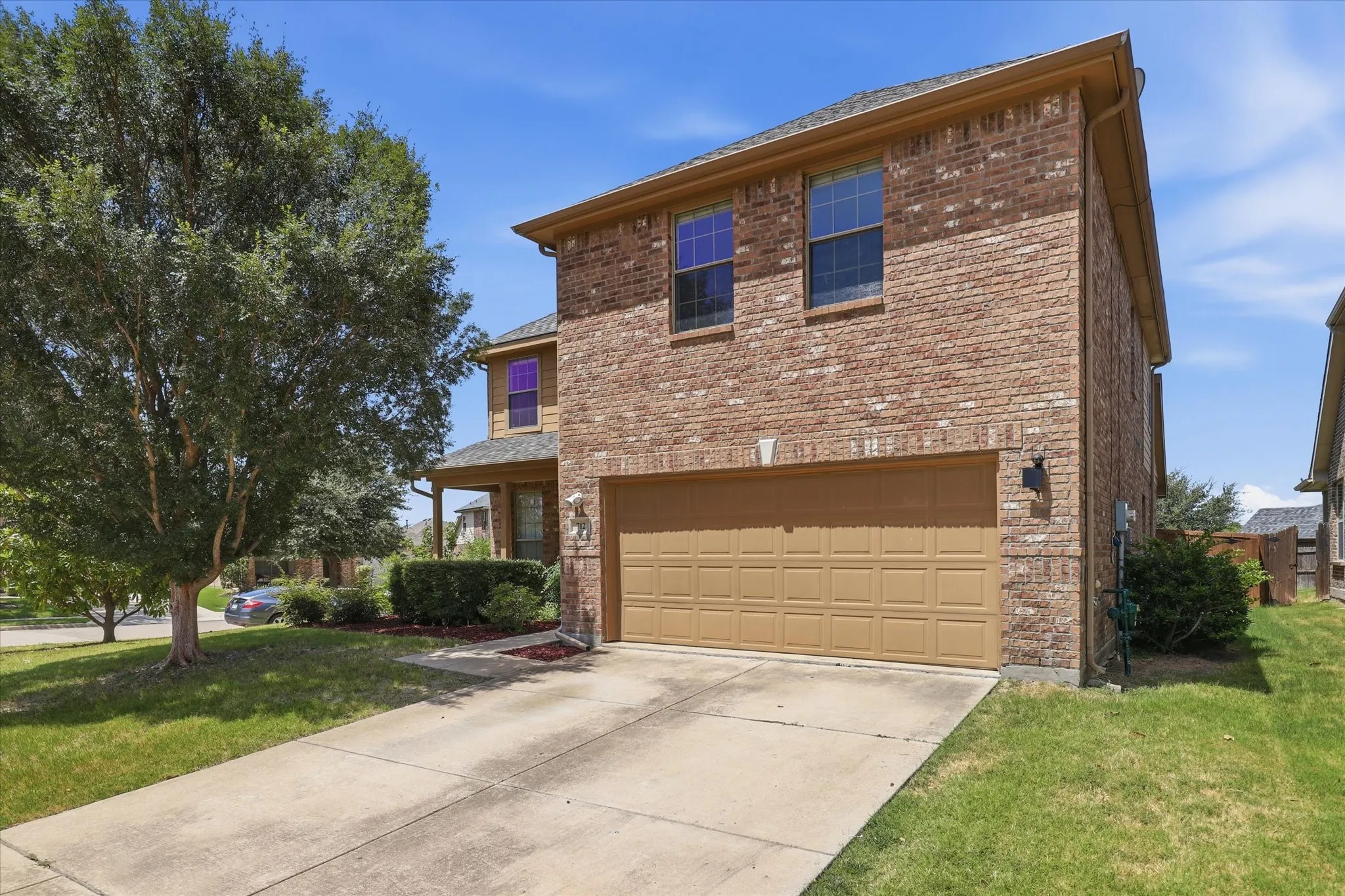 Single Family Residence For Sale in Denton County , 712 Hawk Valley Drive, Little Elm, Texas 75068, 4 Bedroom, 3 Bathroom, 2 Garage spaces, 2,772 Sqft, built in 2010, mls#21337762, Real Estate Agent in Little Elm, Homes For Sale in Denton county, Homes For Sale in Little Elm, Realtor in Little Elm Texas, Real Estate Brokerage Independent Realty Texas, Luminita Cordes Realtor