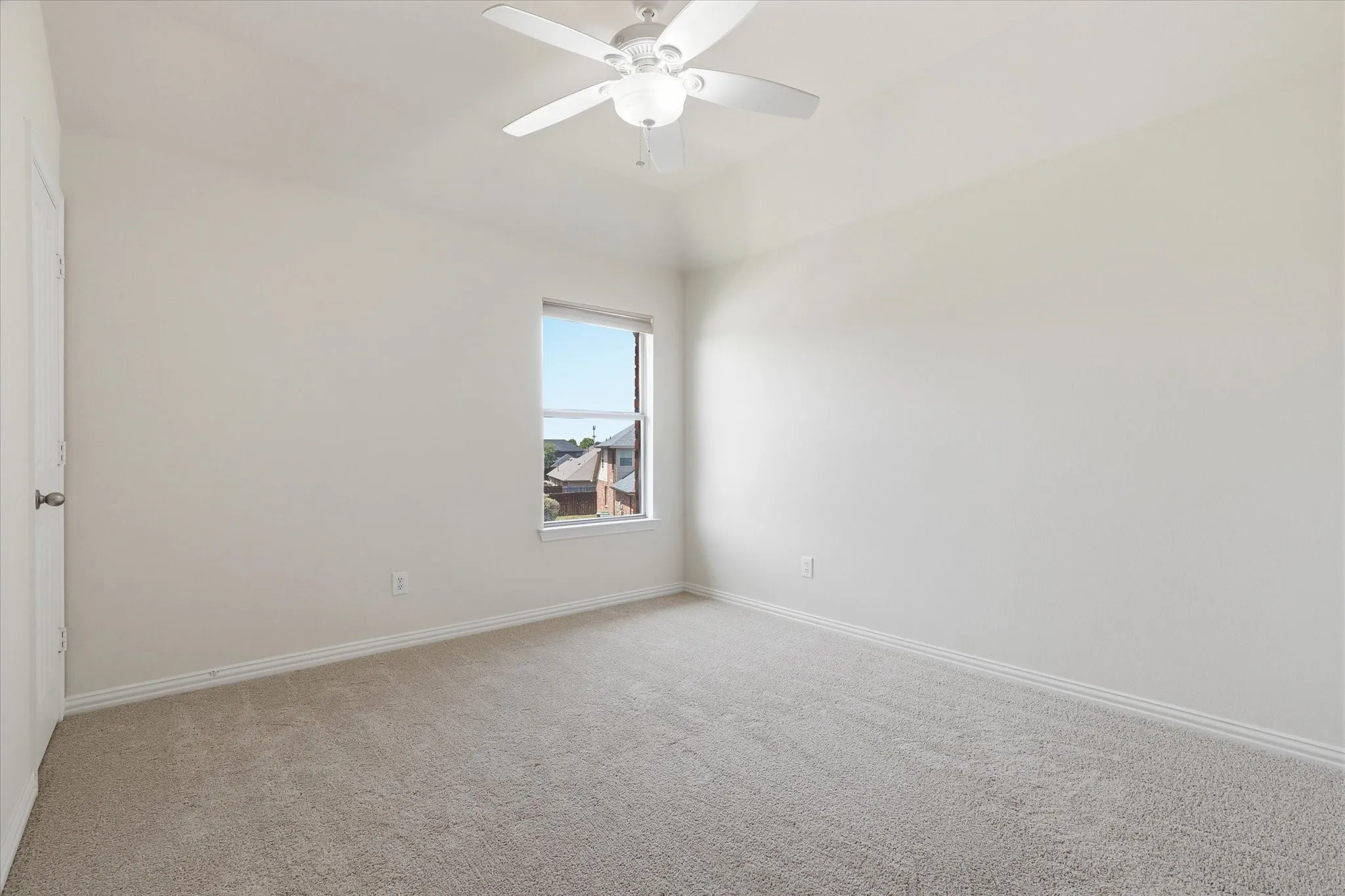 Single Family Residence For Sale in Denton County , 712 Hawk Valley Drive, Little Elm, Texas 75068, 4 Bedroom, 3 Bathroom, 2 Garage spaces, 2,772 Sqft, built in 2010, mls#21337762, Real Estate Agent in Little Elm, Homes For Sale in Denton county, Homes For Sale in Little Elm, Realtor in Little Elm Texas, Real Estate Brokerage Independent Realty Texas, Luminita Cordes Realtor