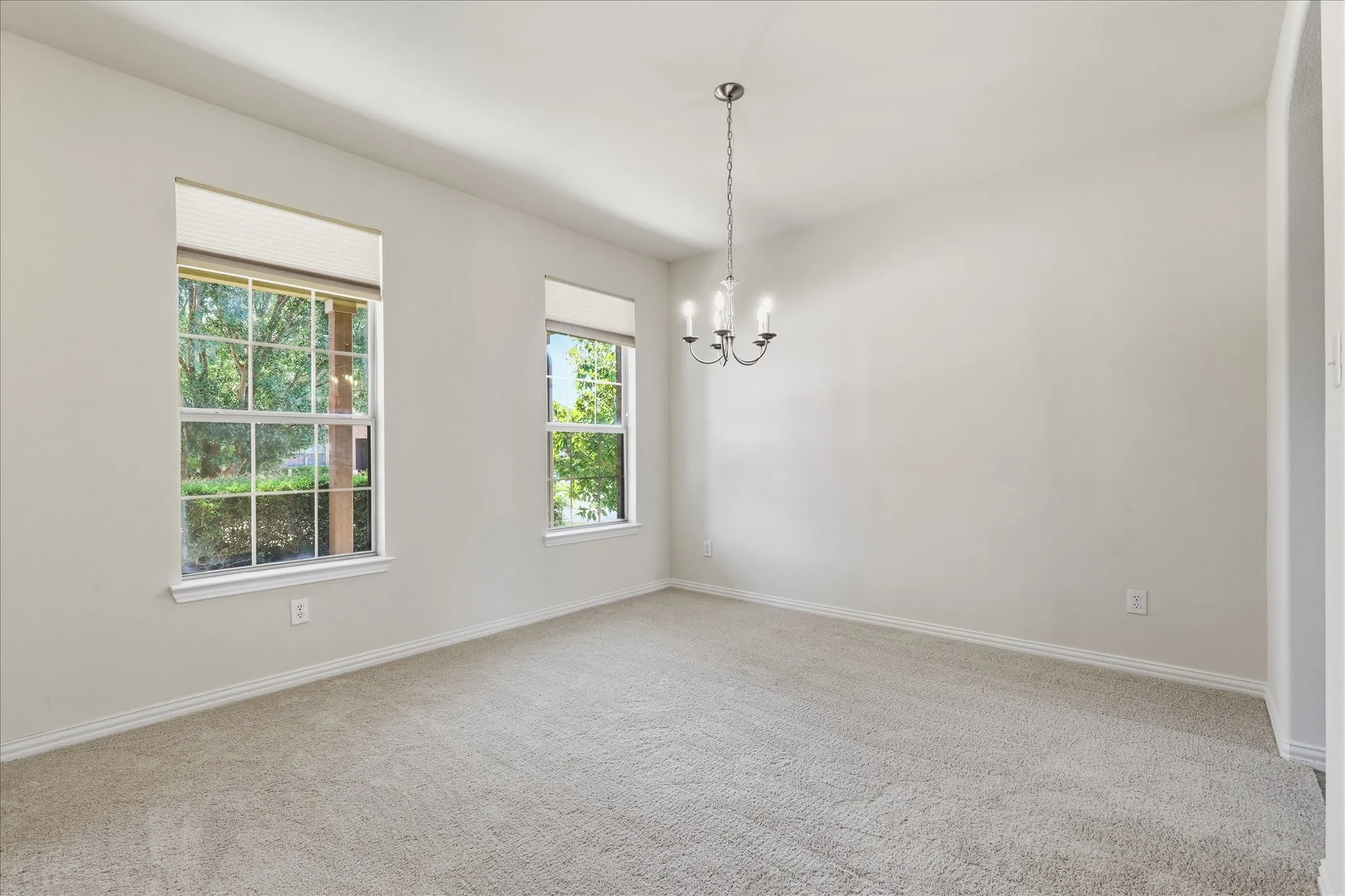Single Family Residence For Sale in Denton County , 712 Hawk Valley Drive, Little Elm, Texas 75068, 4 Bedroom, 3 Bathroom, 2 Garage spaces, 2,772 Sqft, built in 2010, mls#21337762, Real Estate Agent in Little Elm, Homes For Sale in Denton county, Homes For Sale in Little Elm, Realtor in Little Elm Texas, Real Estate Brokerage Independent Realty Texas, Luminita Cordes Realtor
