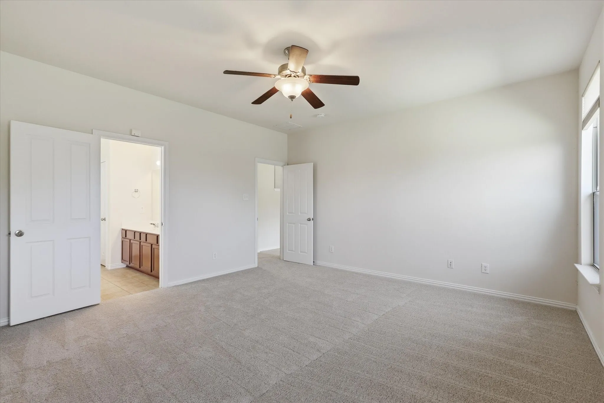 Single Family Residence For Sale in Denton County , 712 Hawk Valley Drive, Little Elm, Texas 75068, 4 Bedroom, 3 Bathroom, 2 Garage spaces, 2,772 Sqft, built in 2010, mls#21337762, Real Estate Agent in Little Elm, Homes For Sale in Denton county, Homes For Sale in Little Elm, Realtor in Little Elm Texas, Real Estate Brokerage Independent Realty Texas, Luminita Cordes Realtor